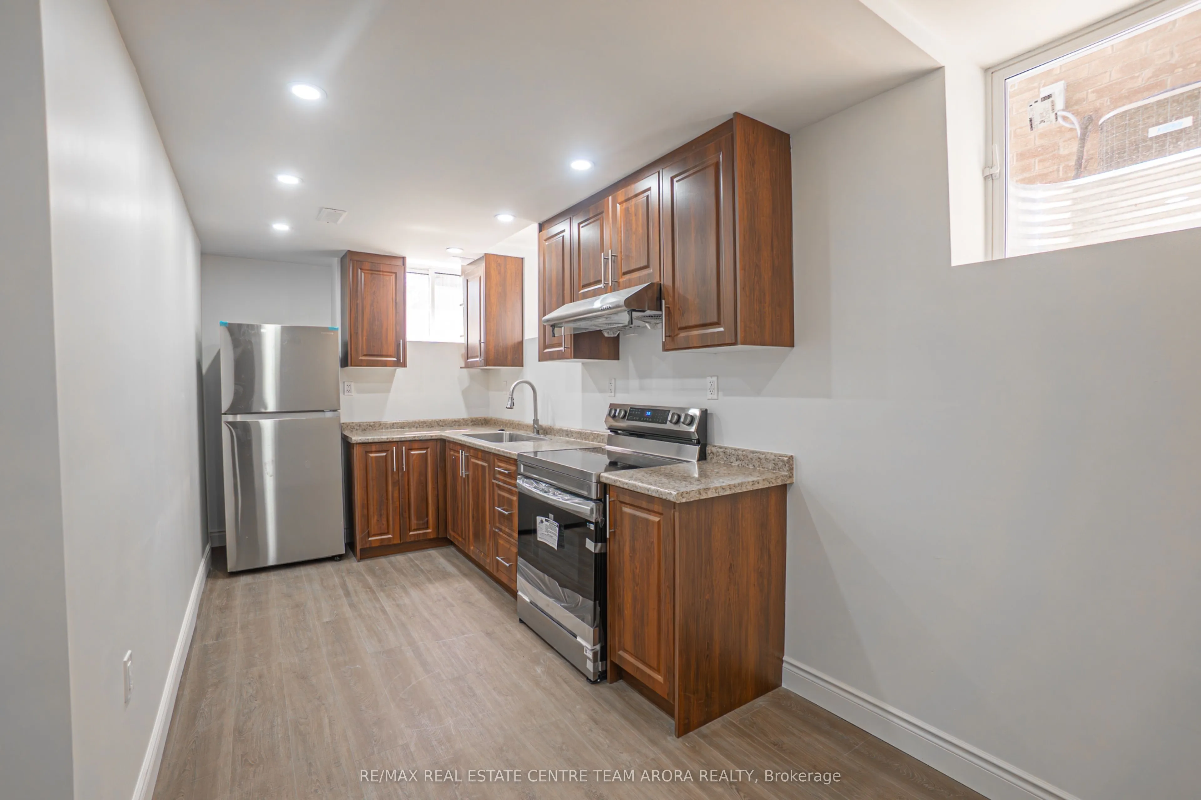 16 Vezna Crescent, #BSMT