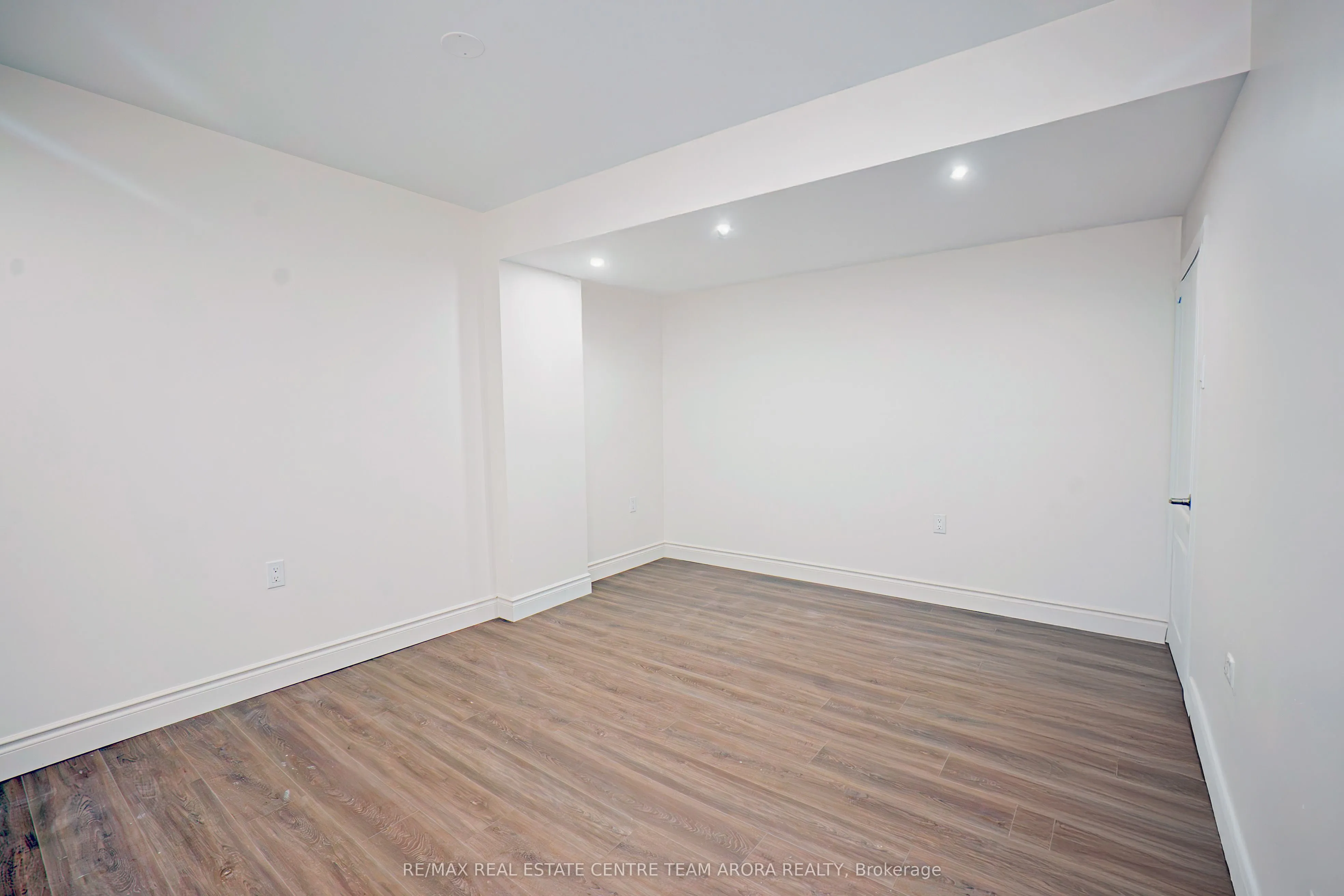 16 Vezna Crescent, #BSMT