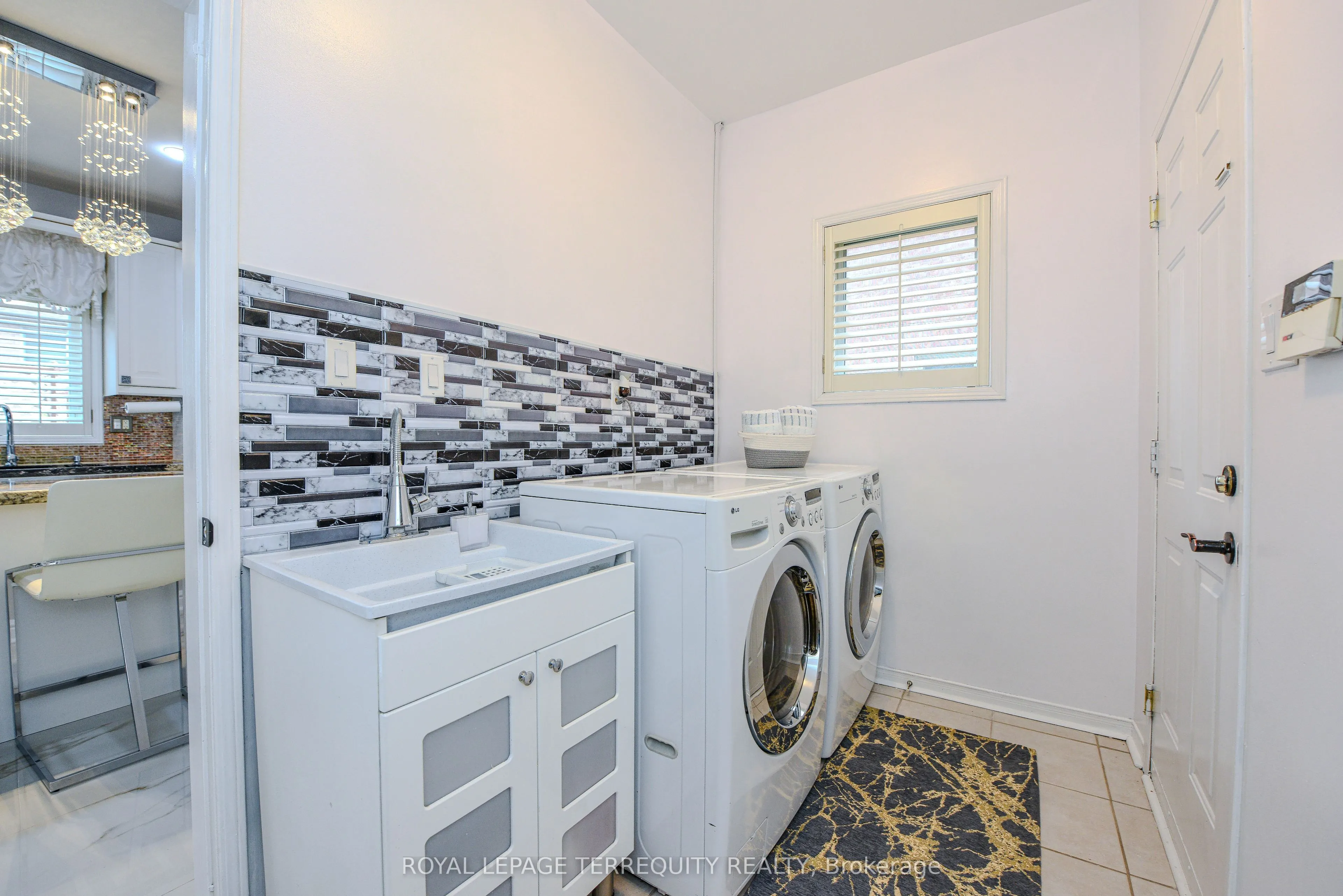 7148 Lowville Heights