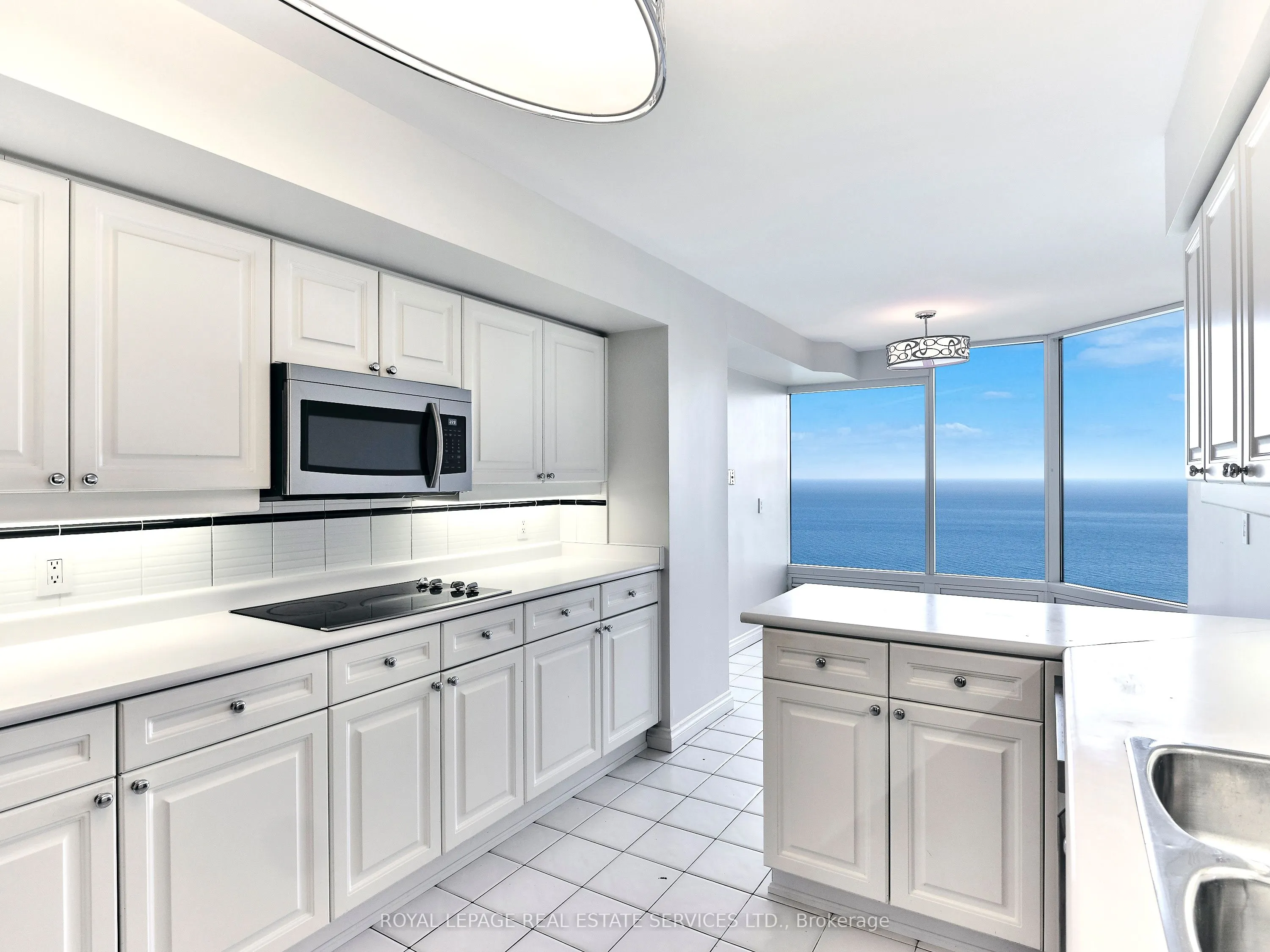 1 Palace Pier Court, #3101