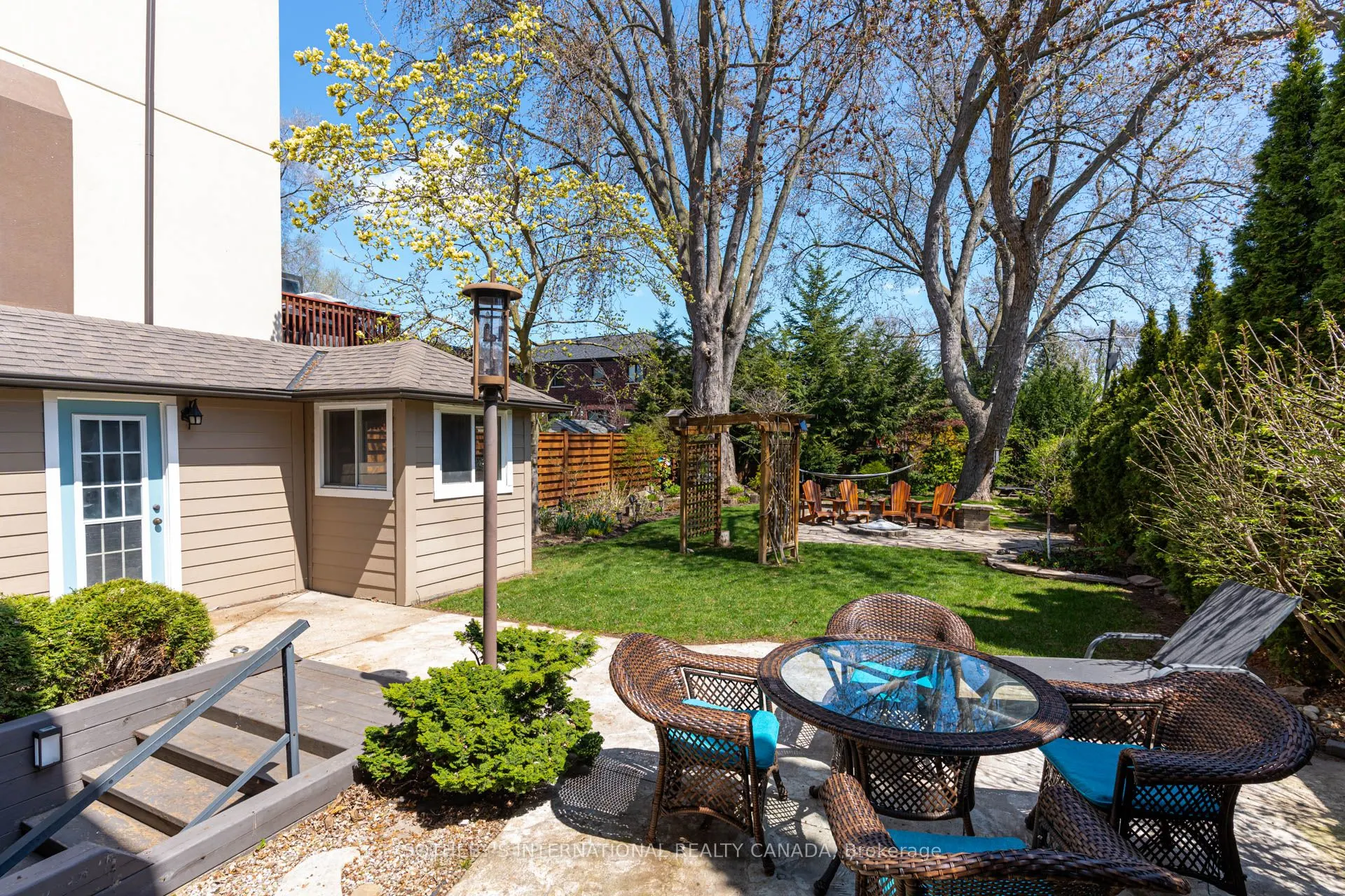 31 Maple Avenue N