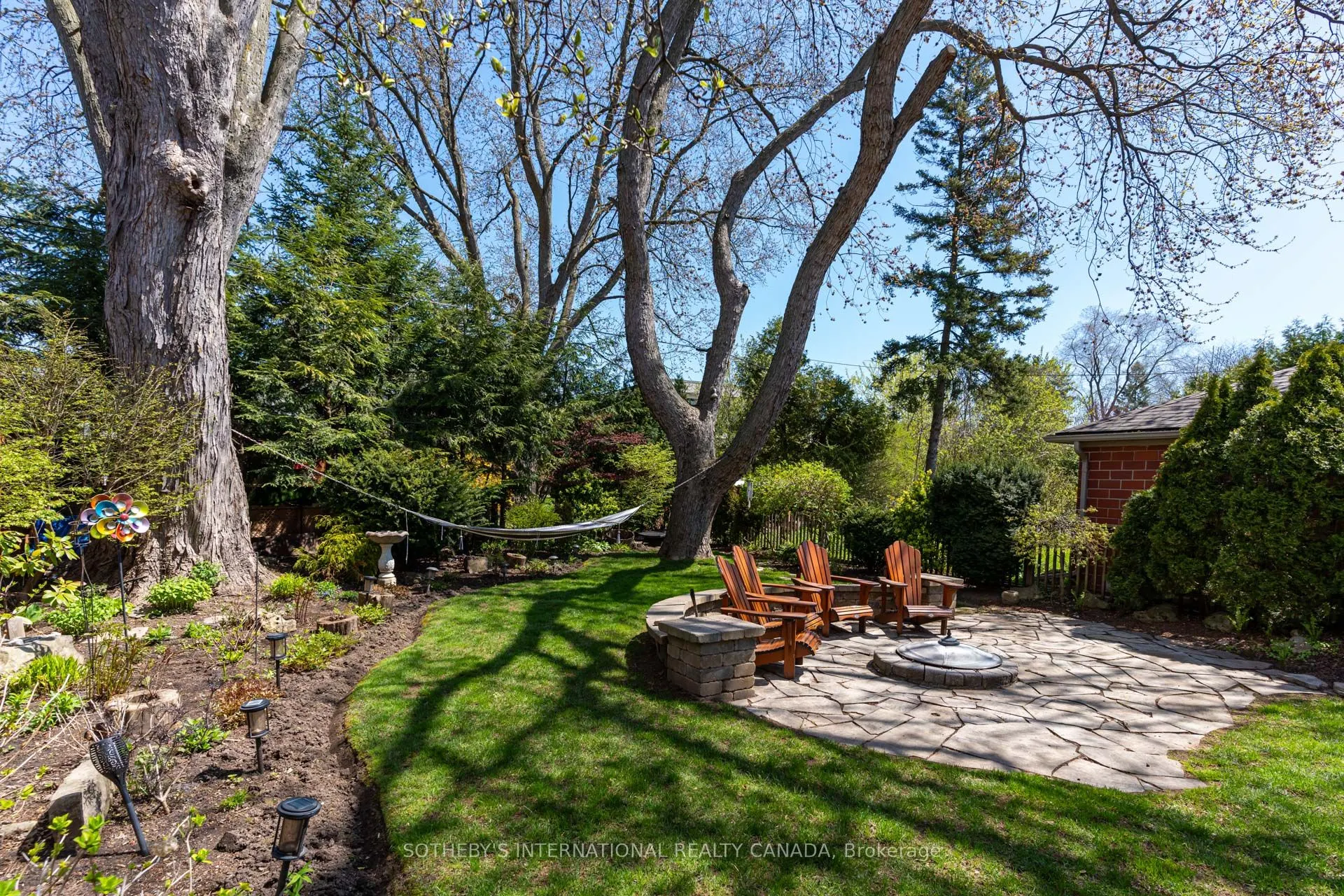 31 Maple Avenue N