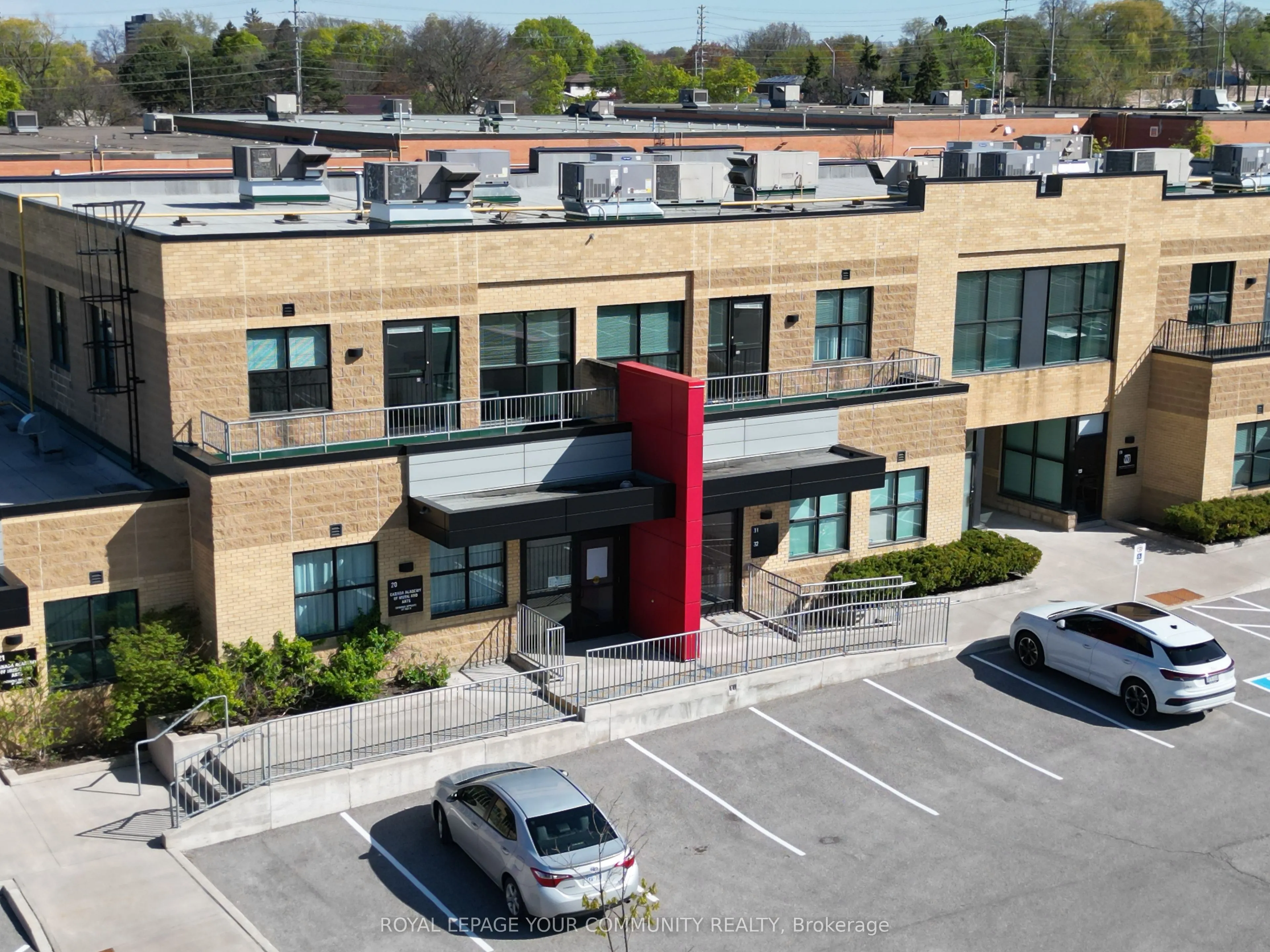 2155 Dunwin Drive, #Dr 31-32