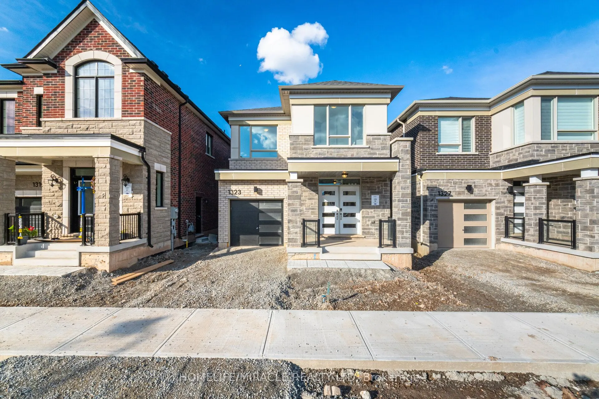 1323 Temperance Crescent