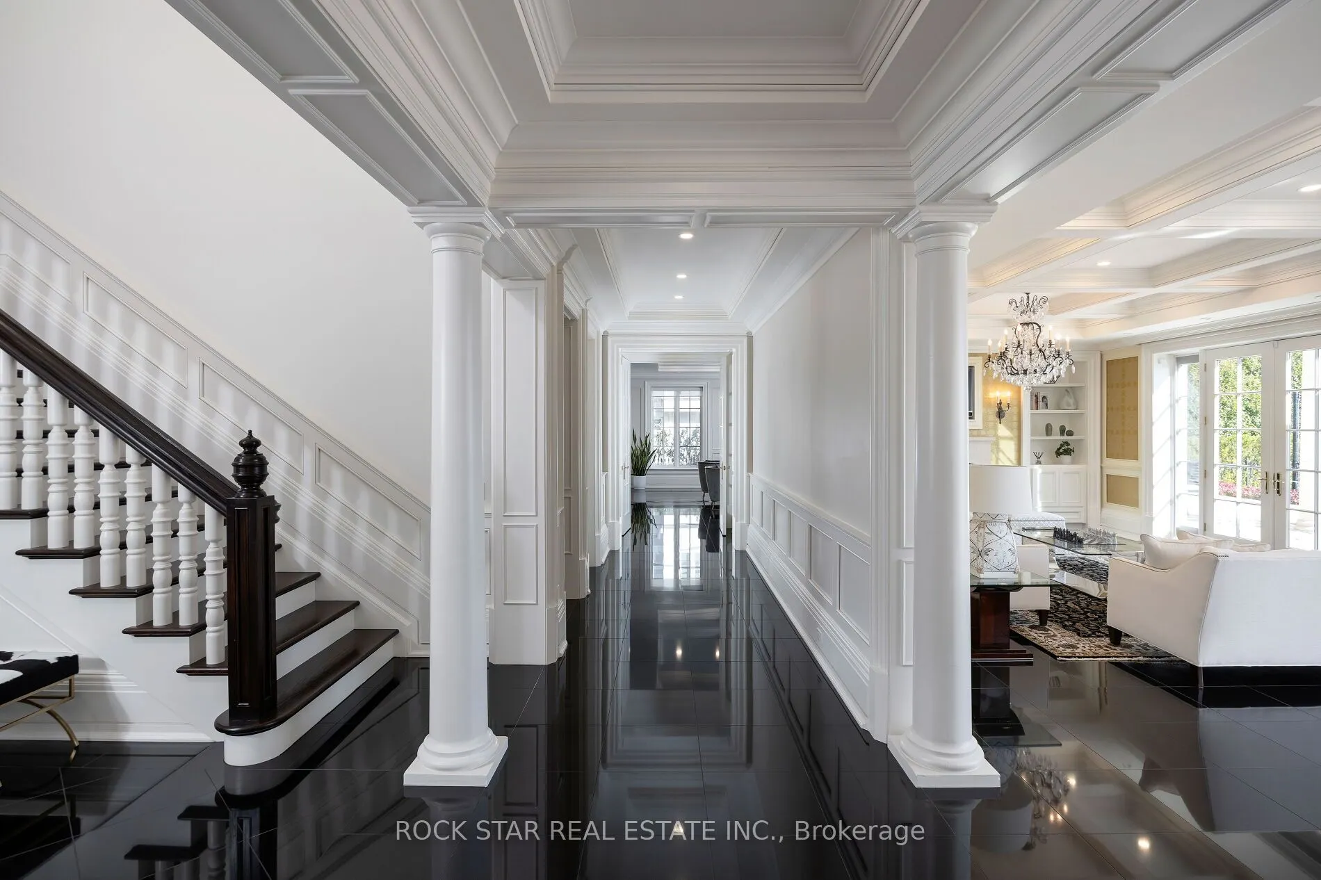 1092 Argyle Drive