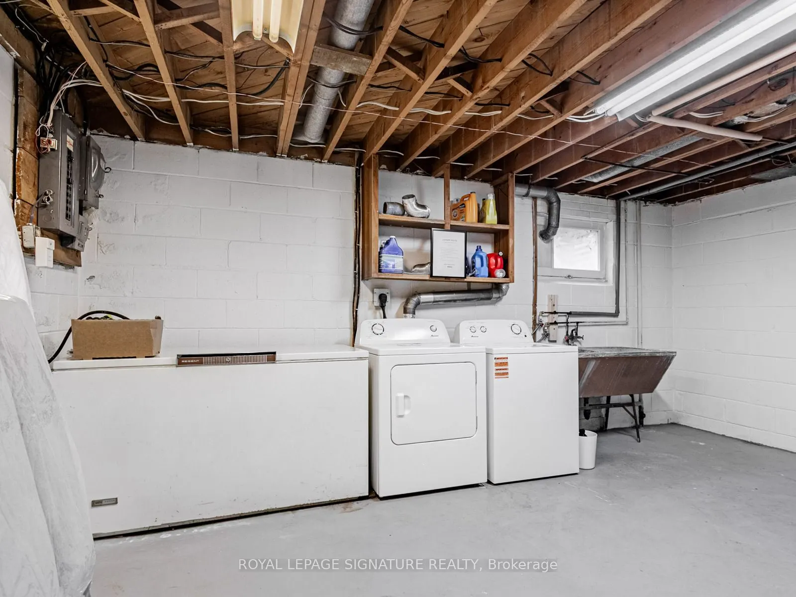 1447 Merrow Road