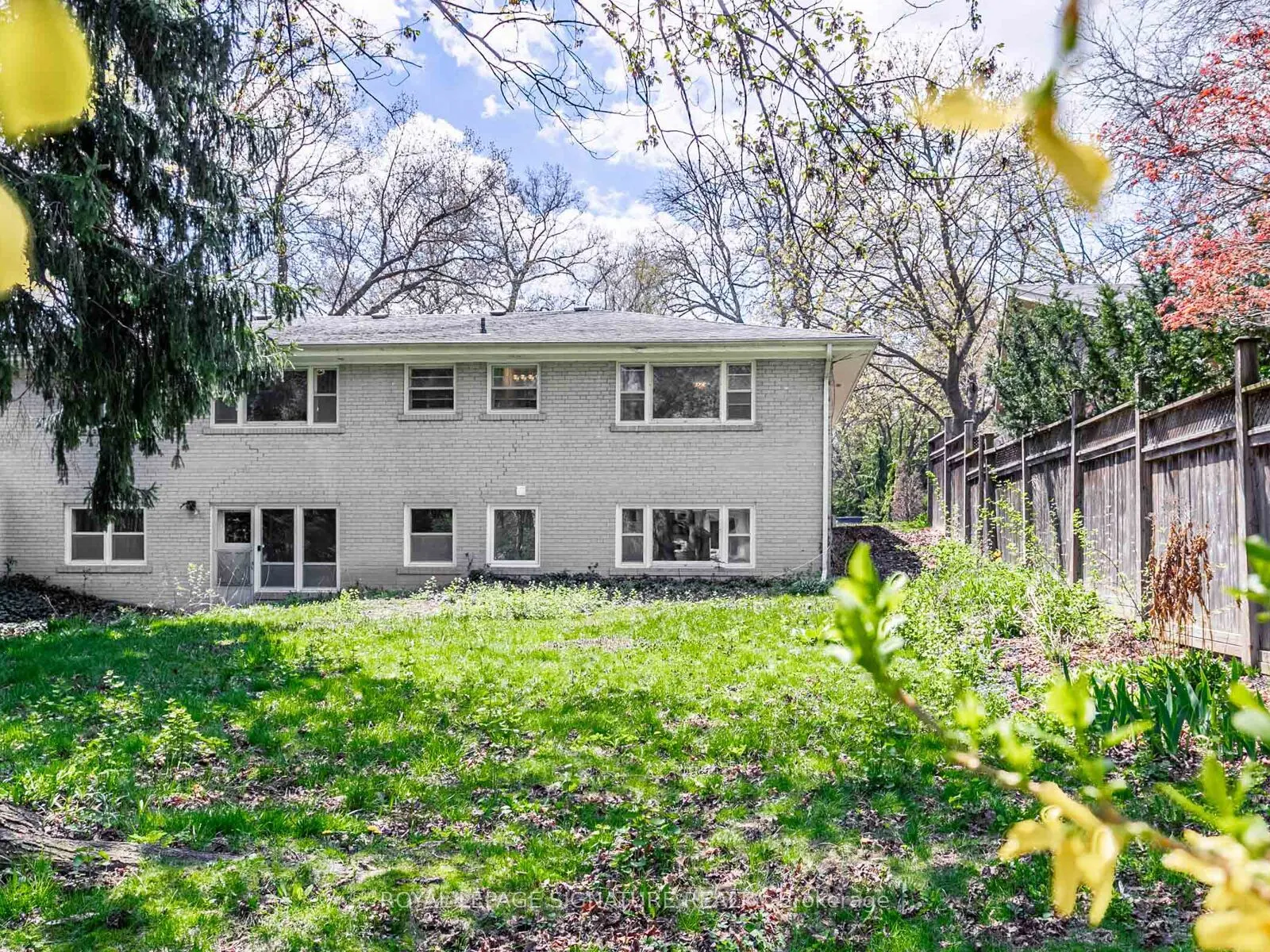 1447 Merrow Road