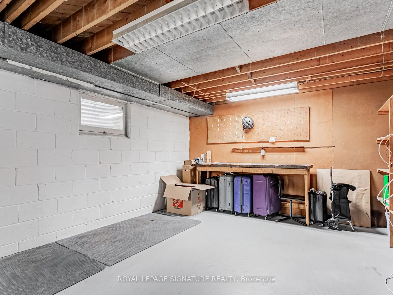 1447 Merrow Road