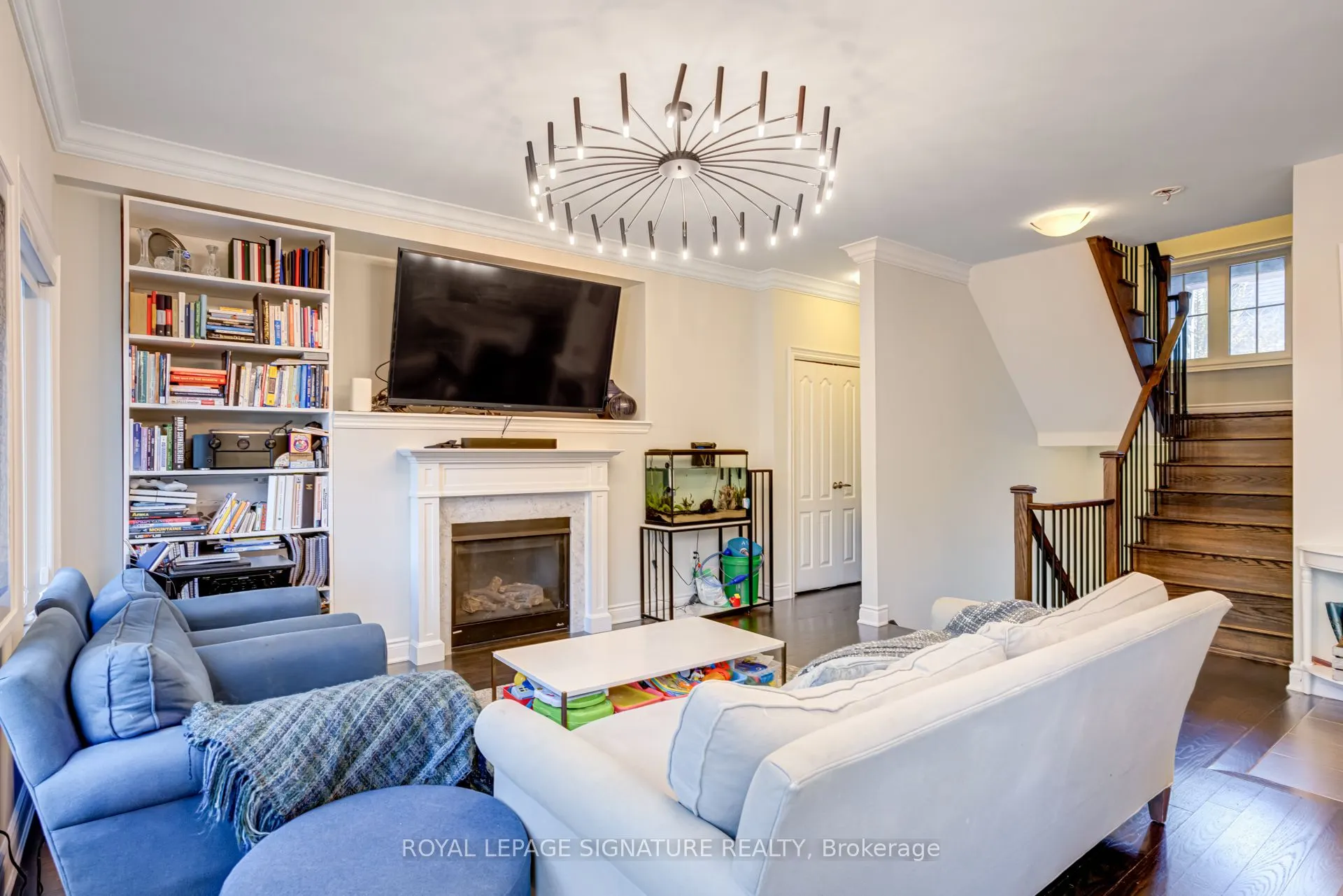 1223 Azinger Lane