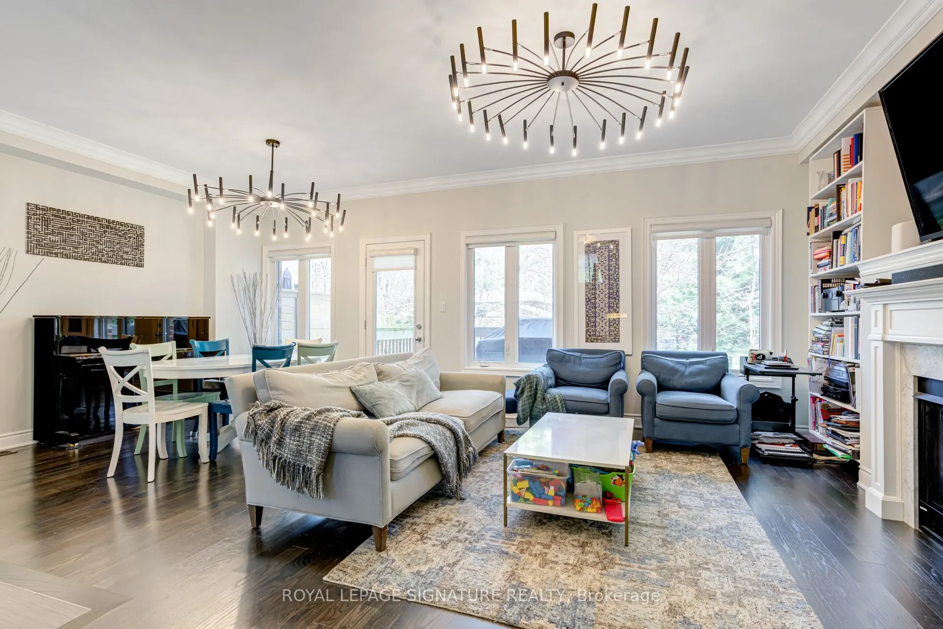 1223 Azinger Lane