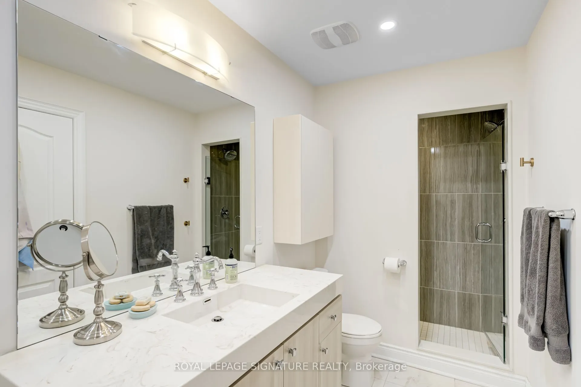 1223 Azinger Lane