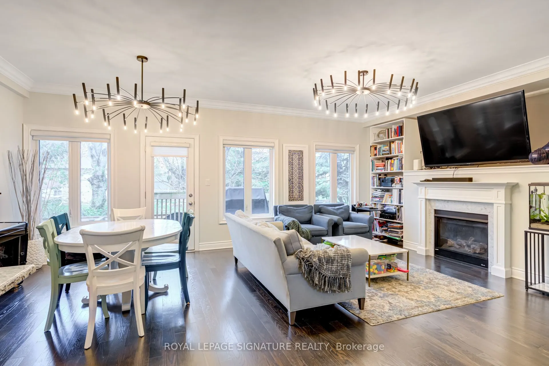 1223 Azinger Lane