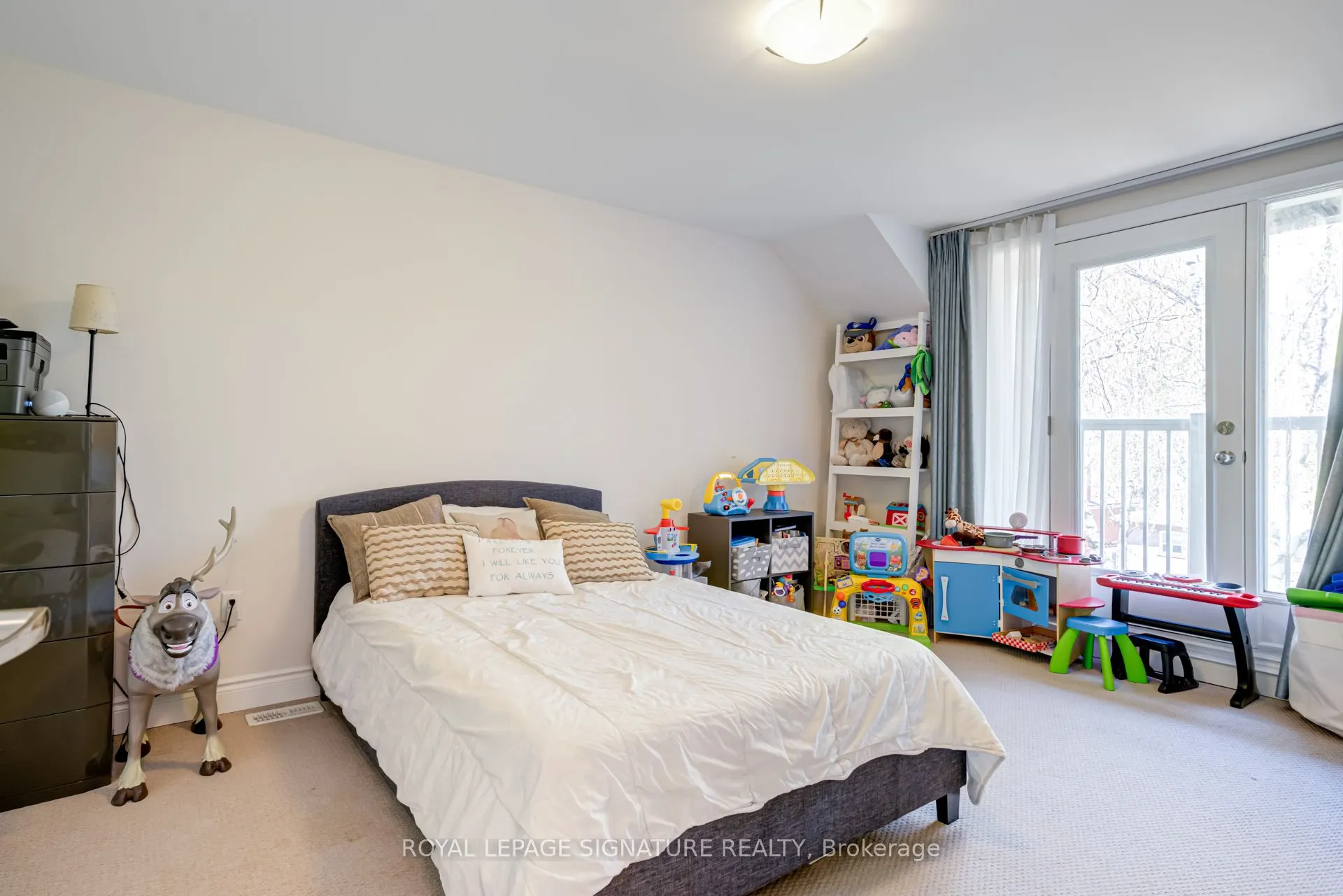 1223 Azinger Lane