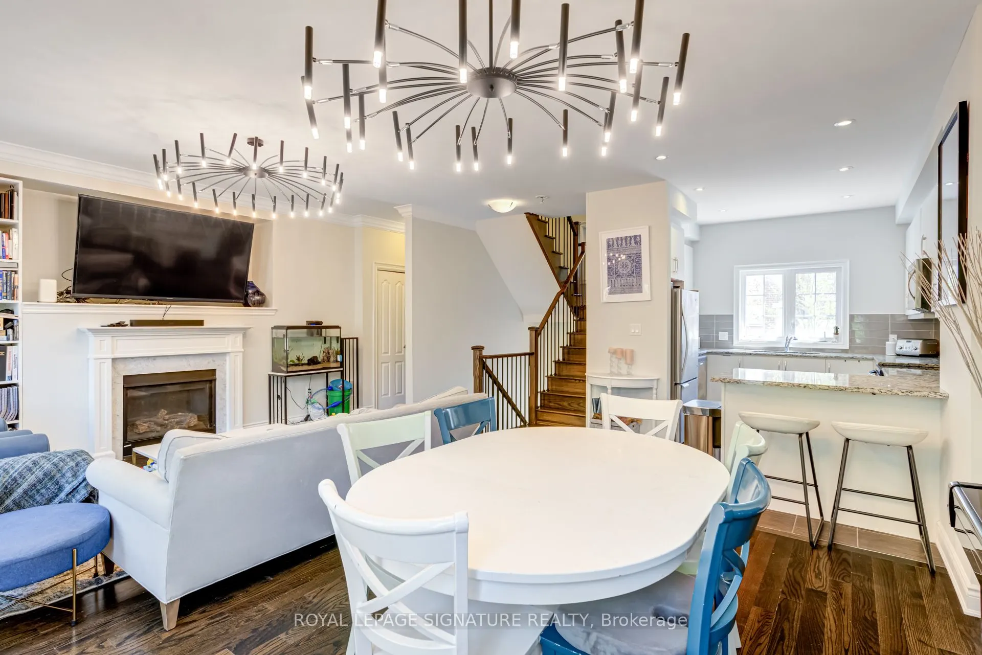 1223 Azinger Lane