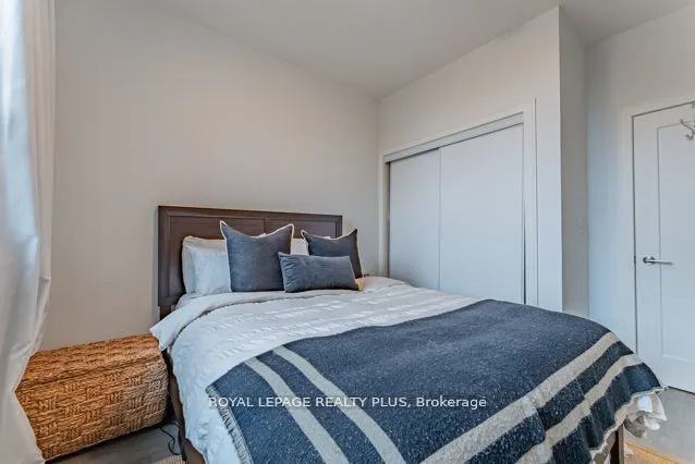 1575 Lakeshore Road W #465