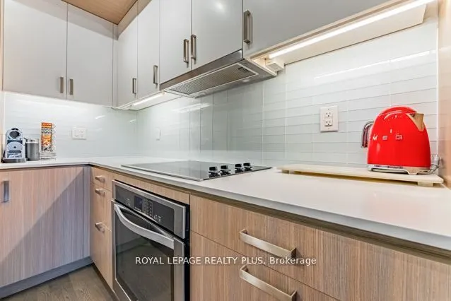 1575 Lakeshore Road W #465
