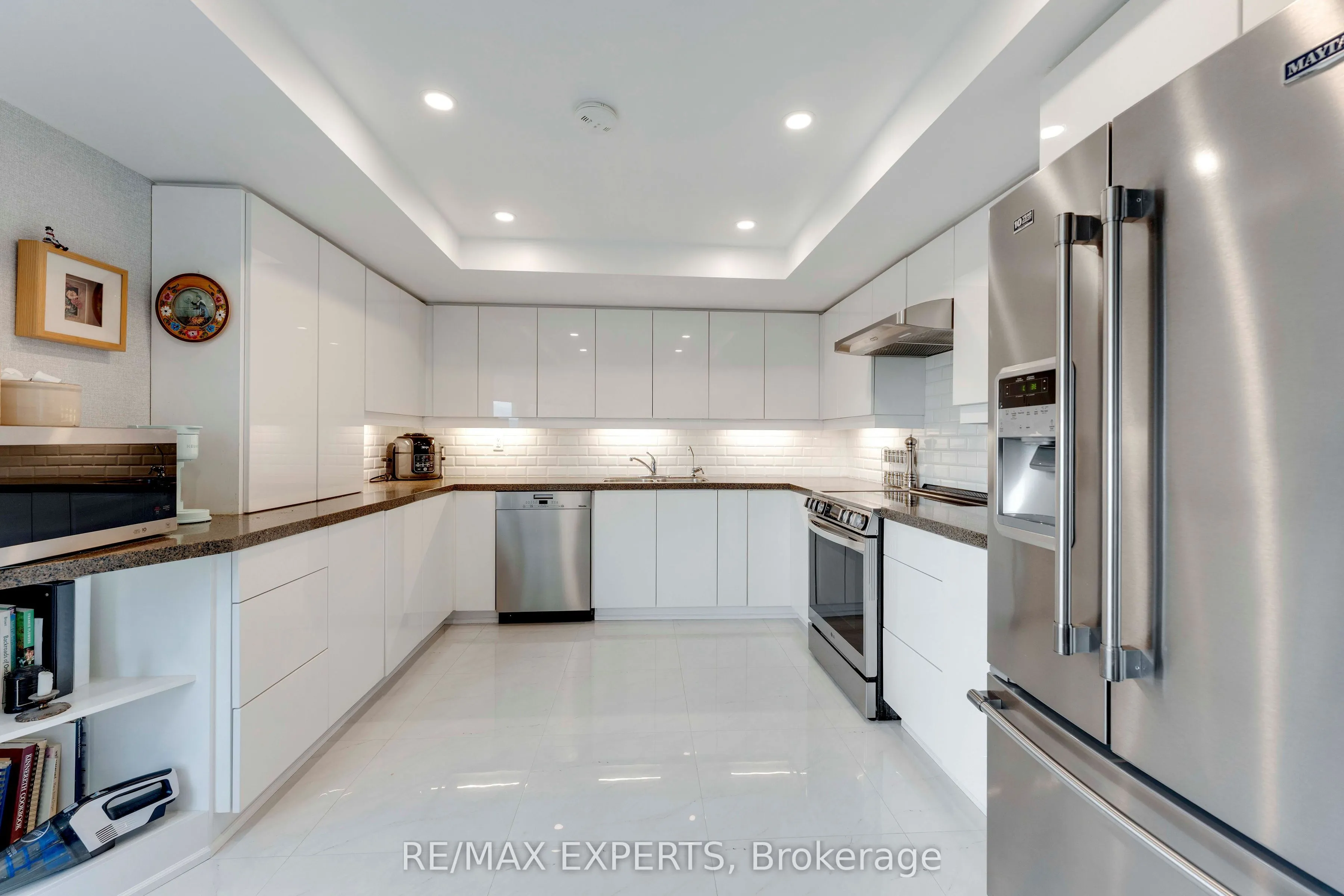 1201 North Shore Boulevard E, #809