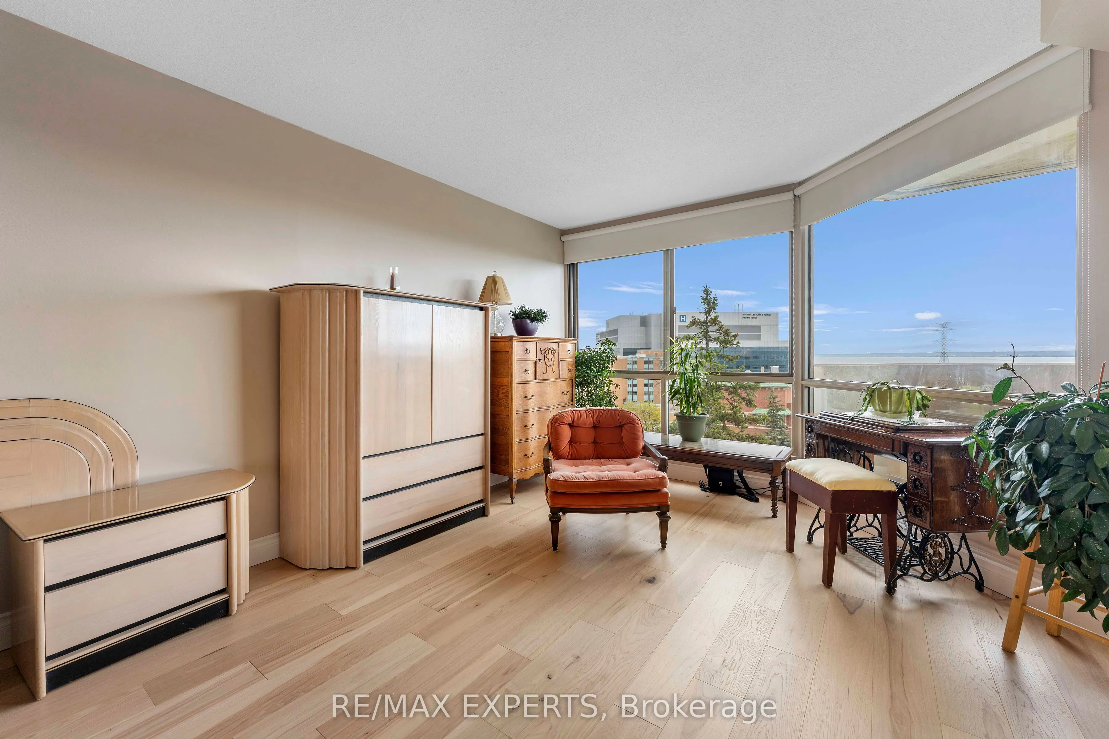 1201 North Shore Boulevard E, #809