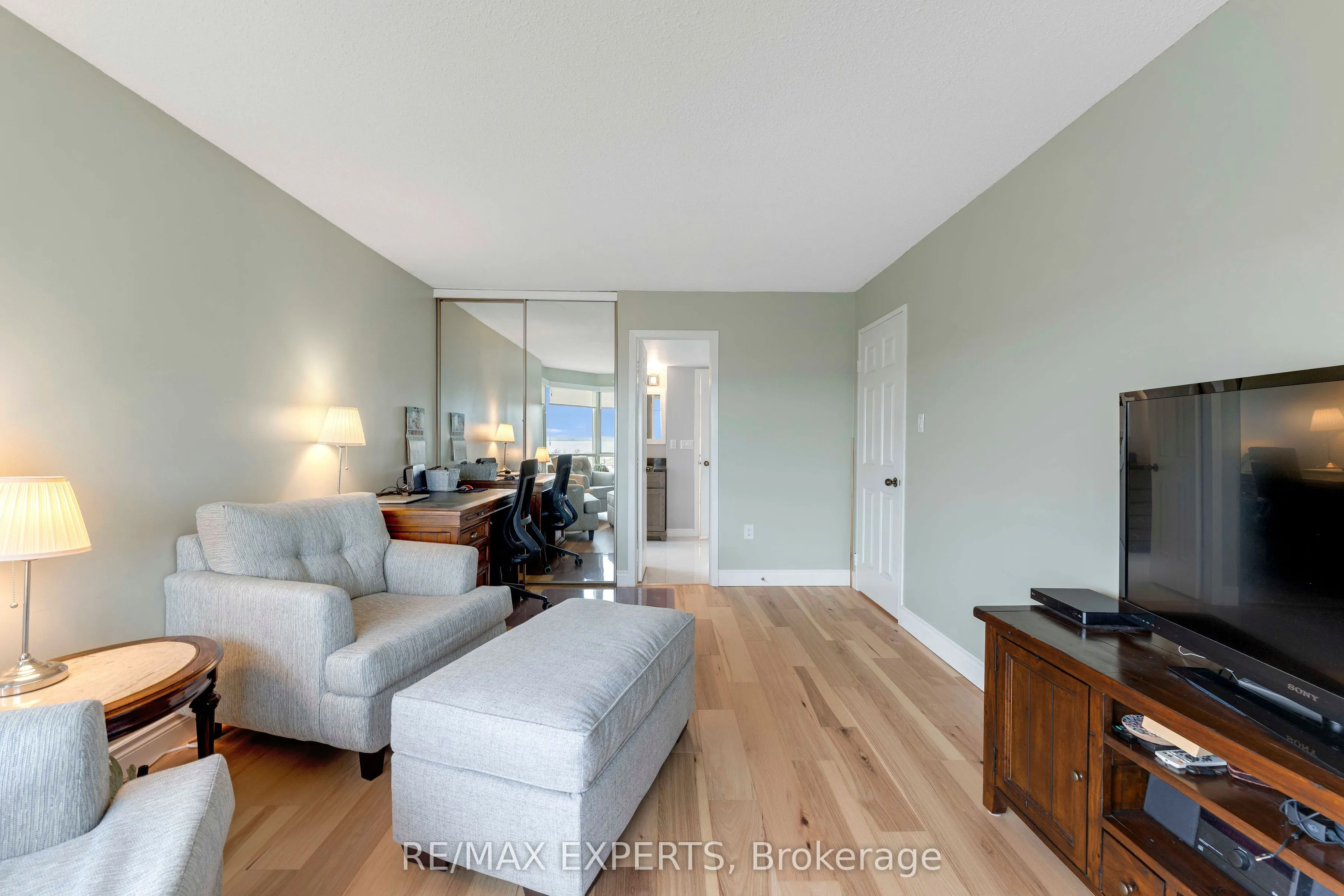 1201 North Shore Boulevard E, #809