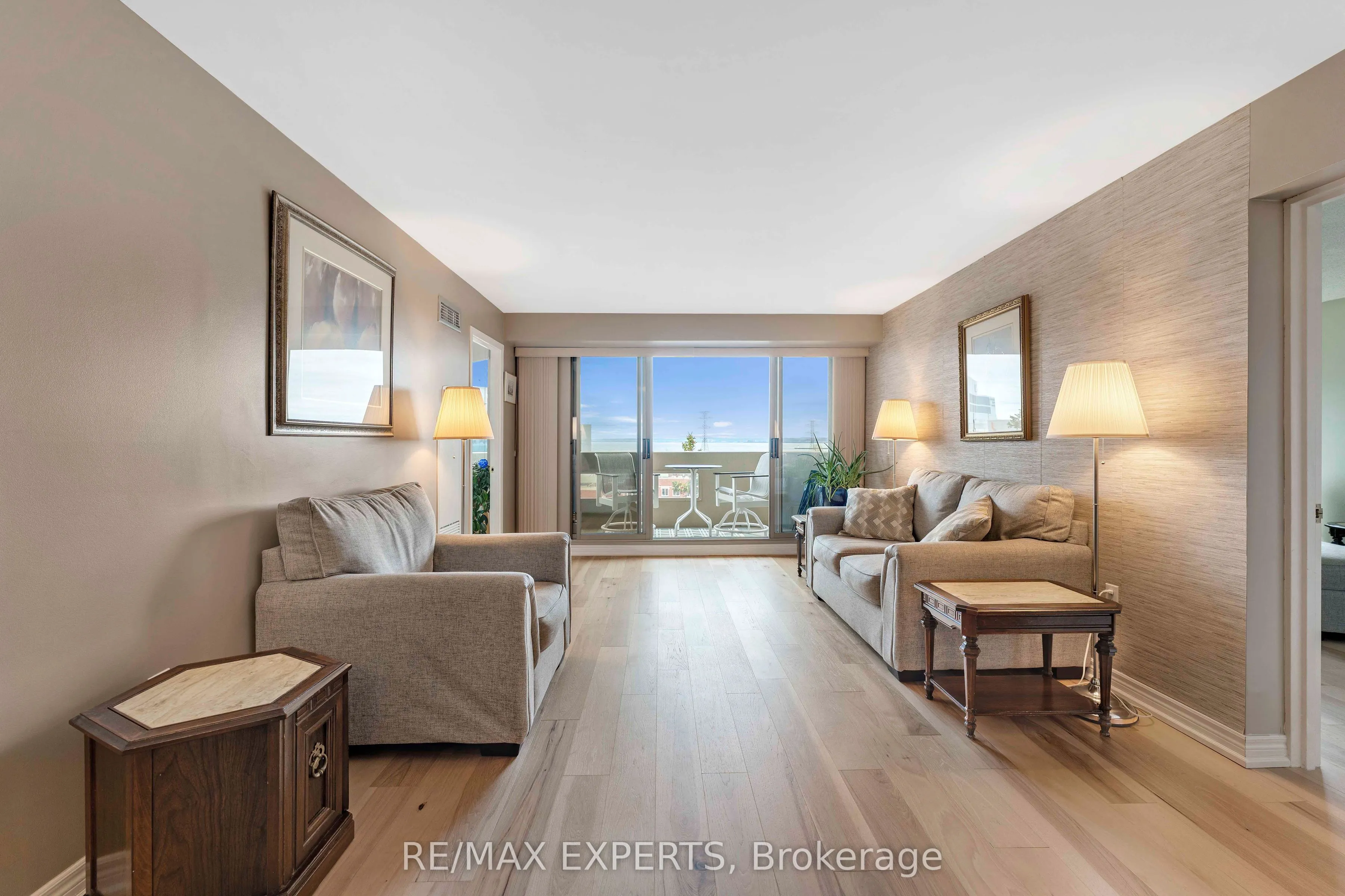 1201 North Shore Boulevard E, #809