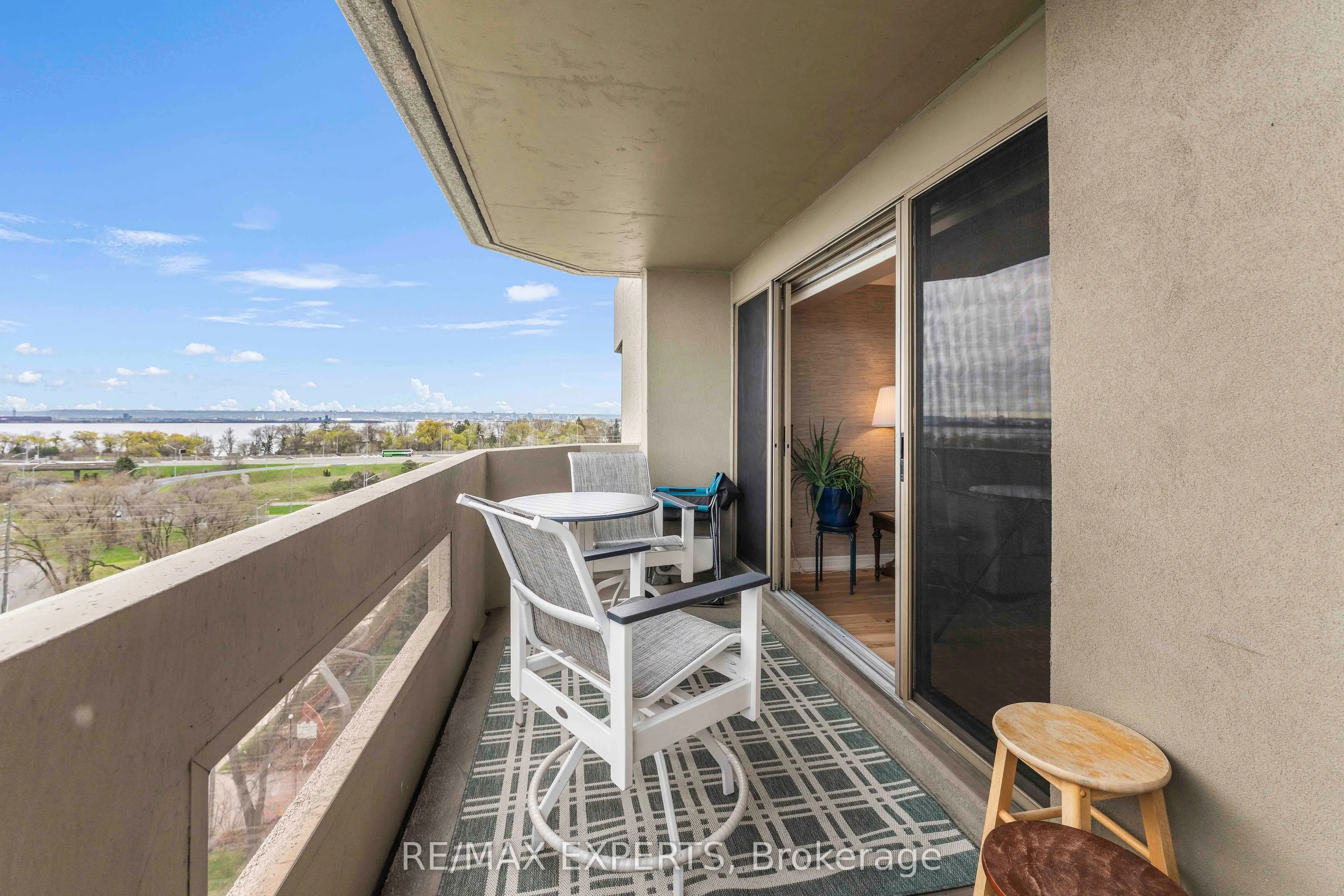 1201 North Shore Boulevard E, #809