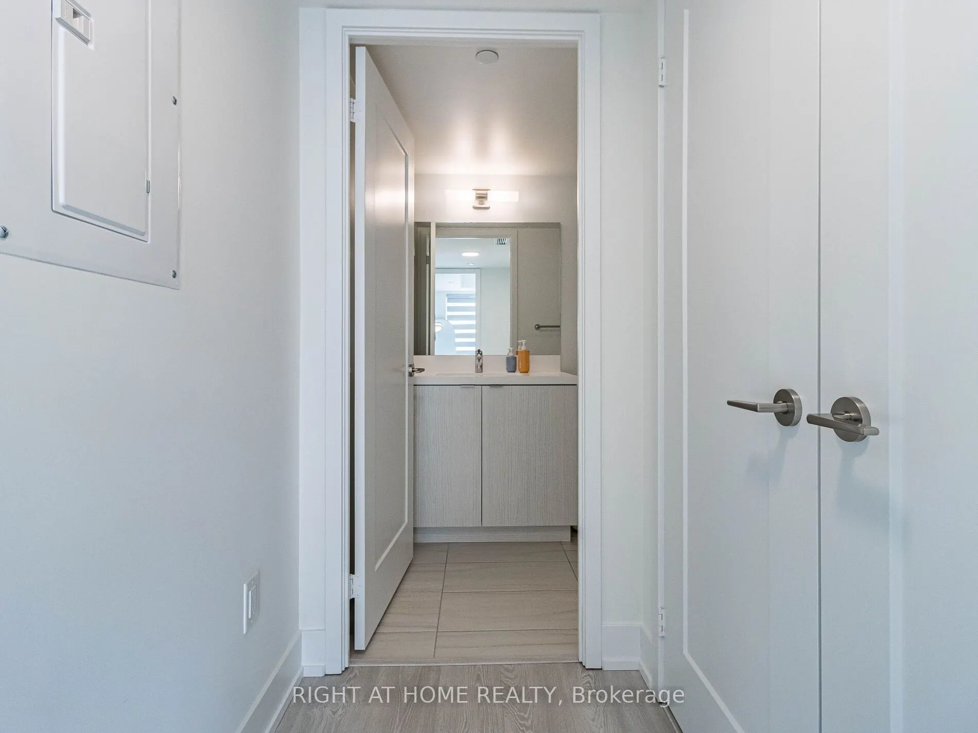 10 Eva Road, #1401