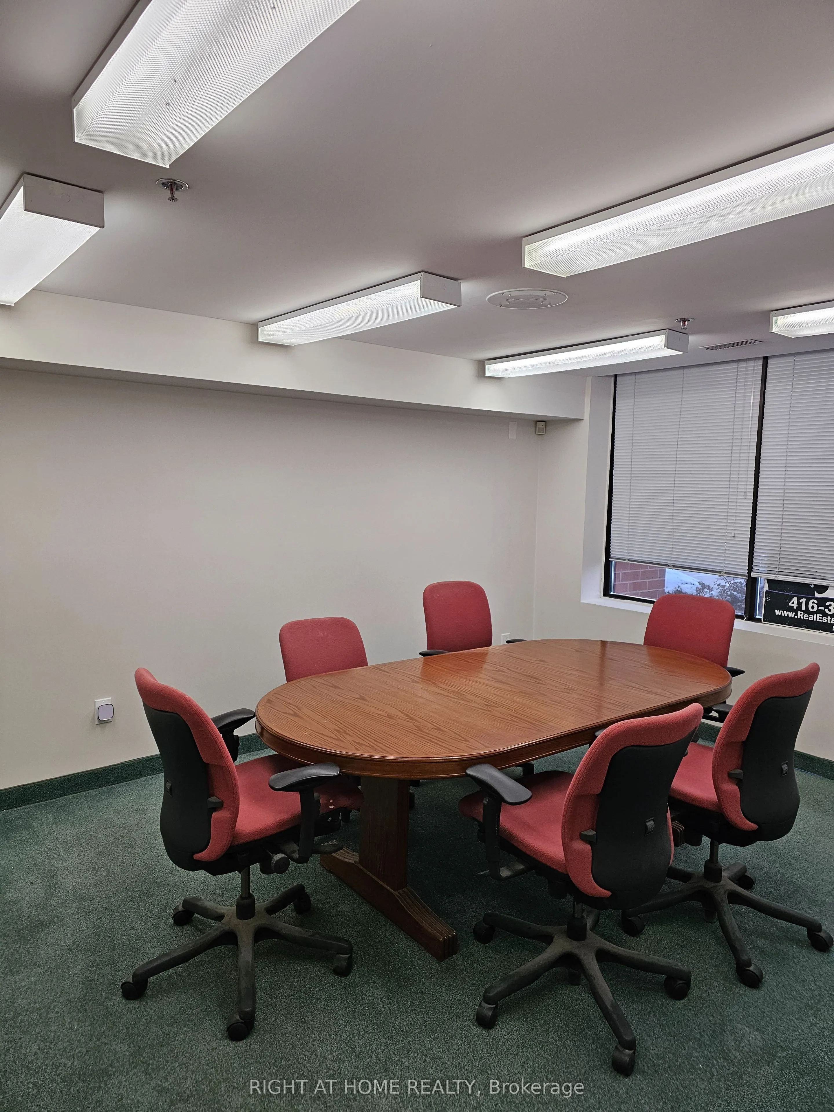 26 MCEWAN Drive W, #15