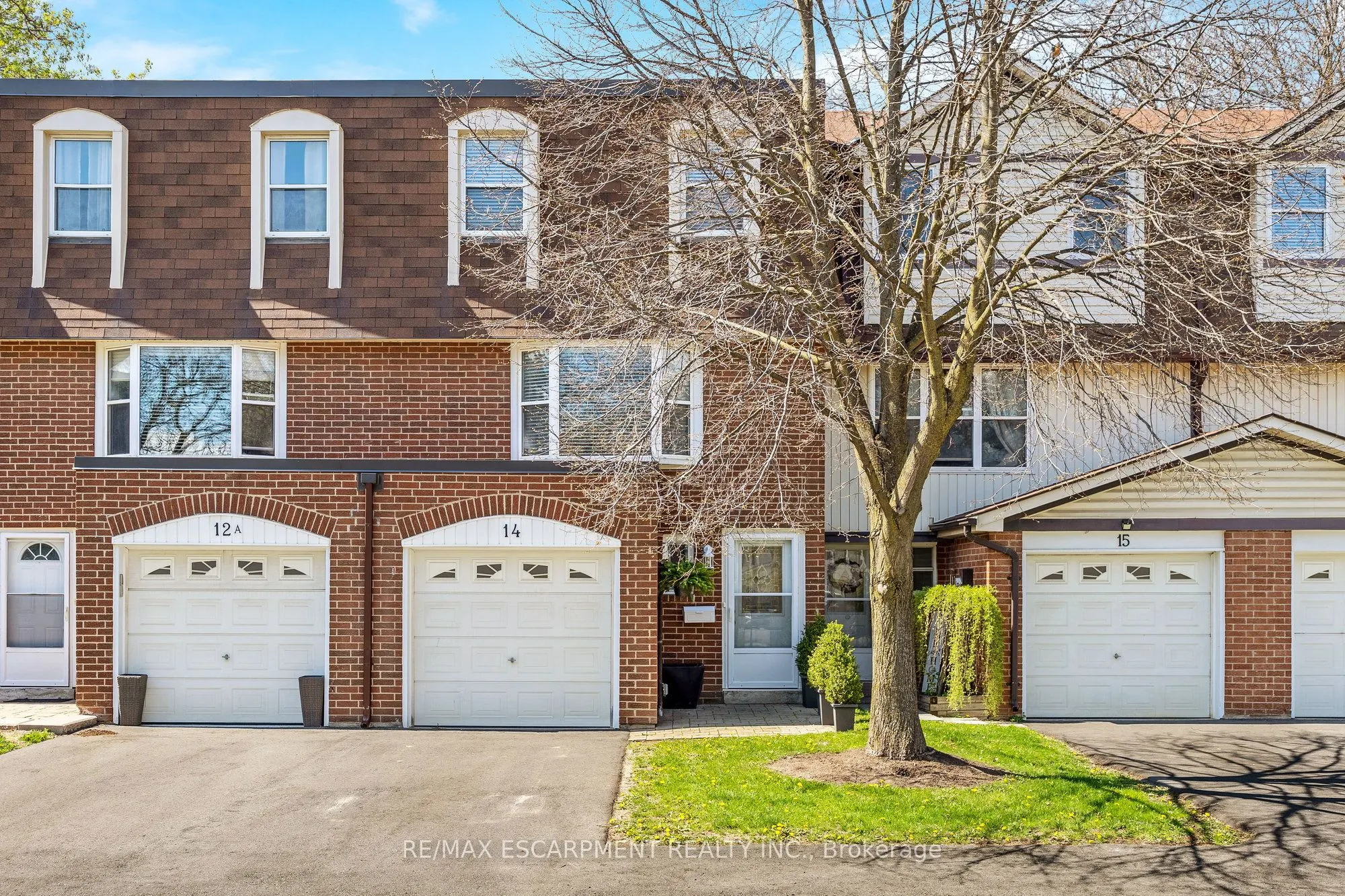 235 Bronte Street S, #14