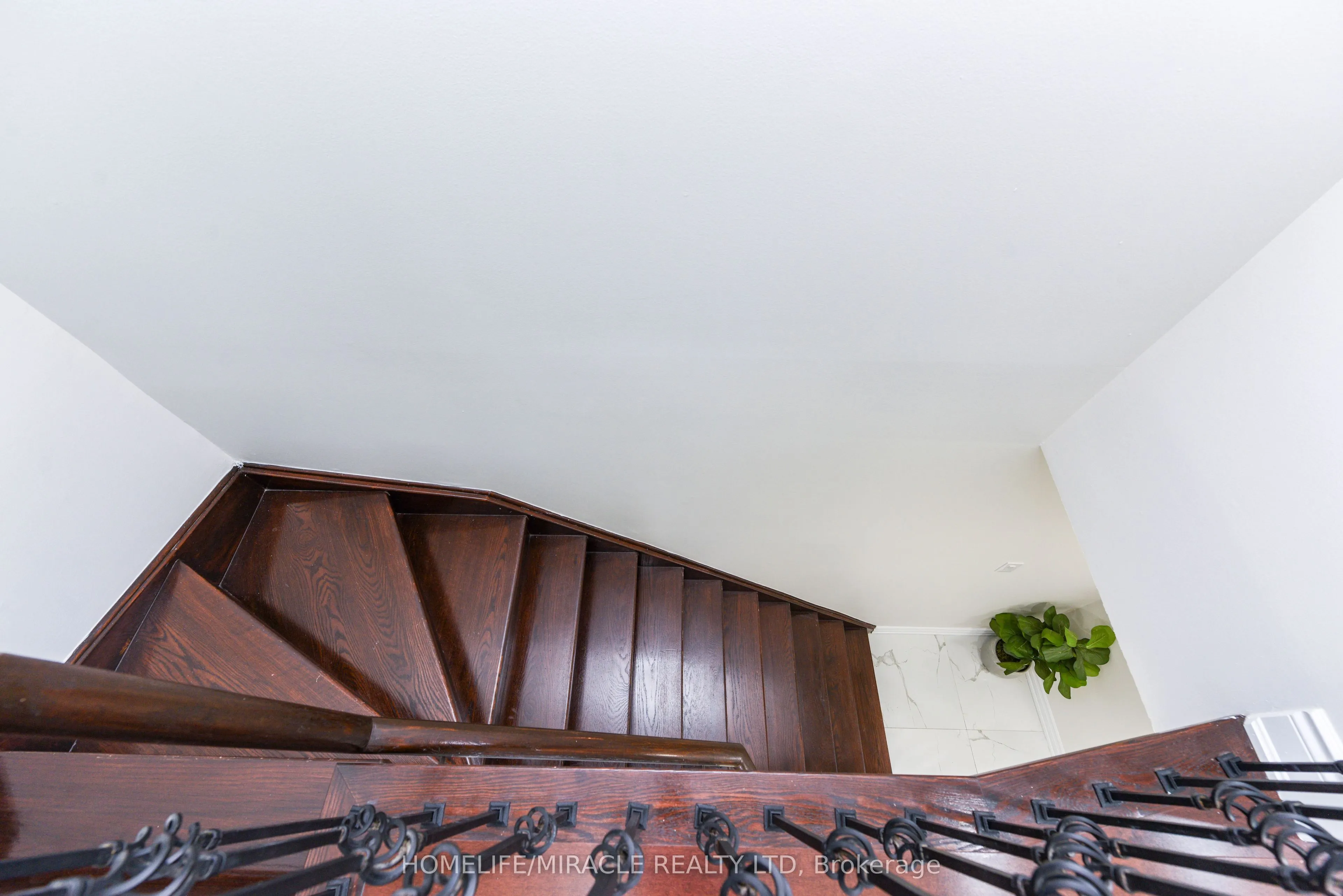 40 Calmist Crescent