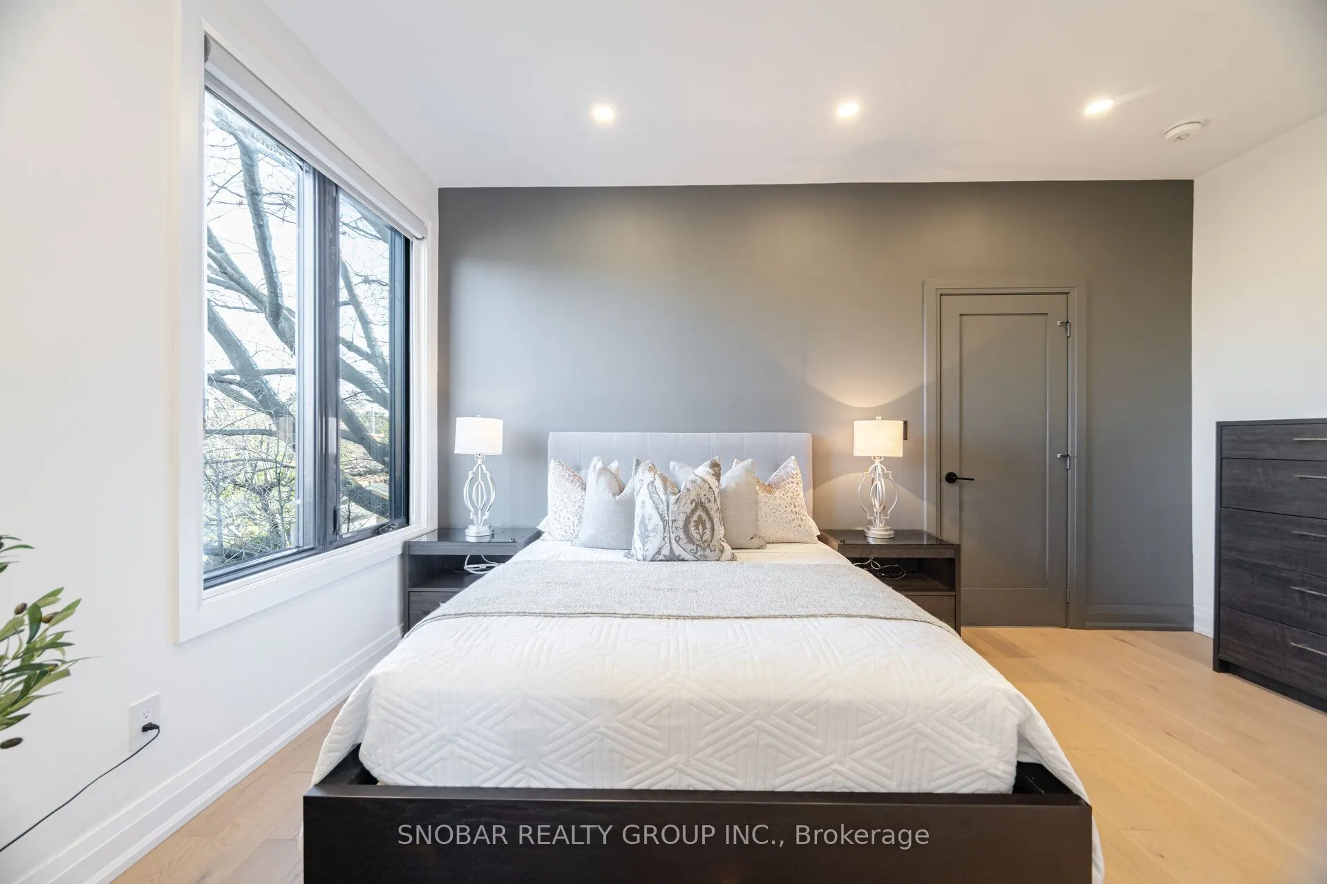 720 Hillman Crescent