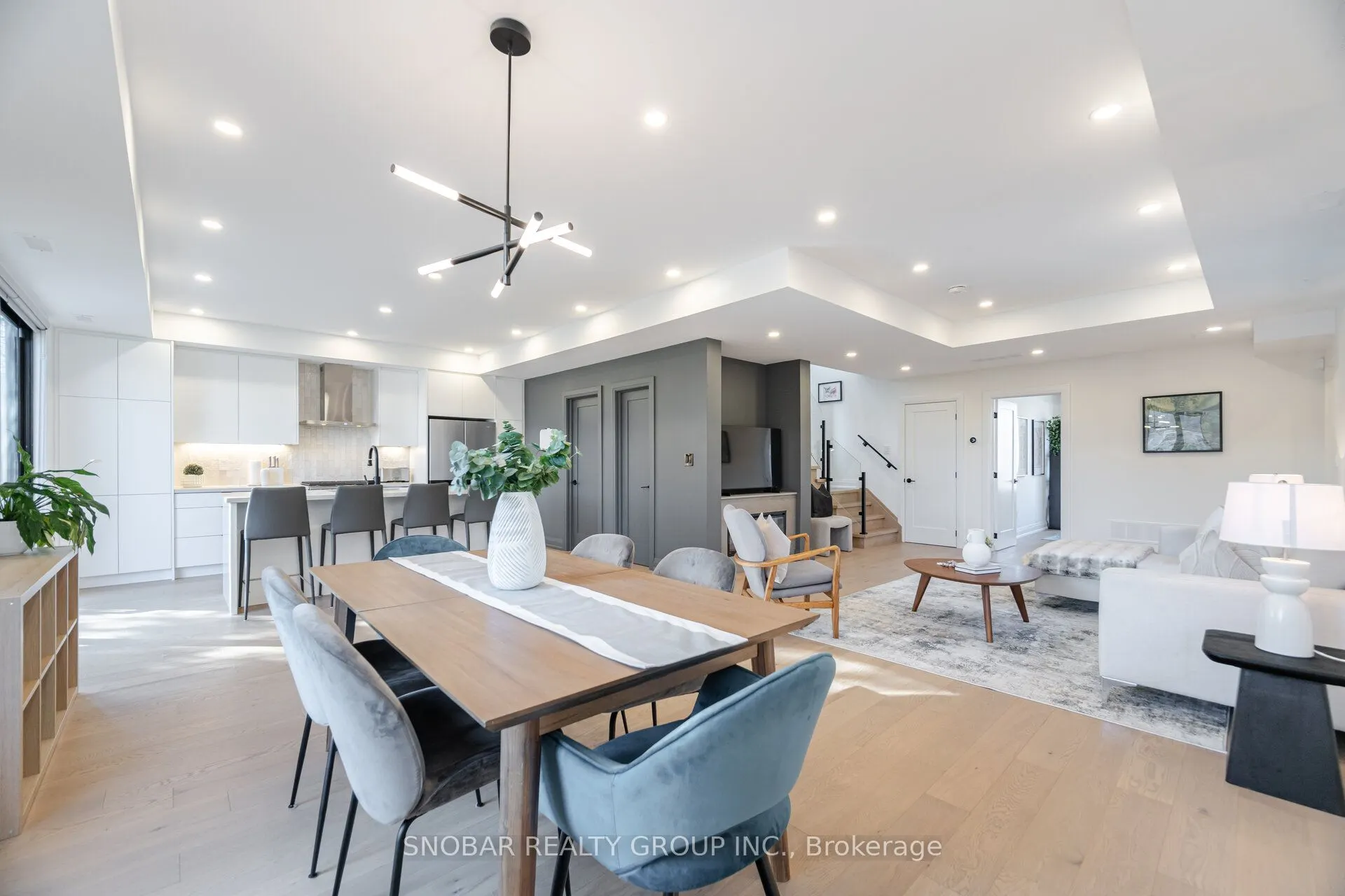 720 Hillman Crescent