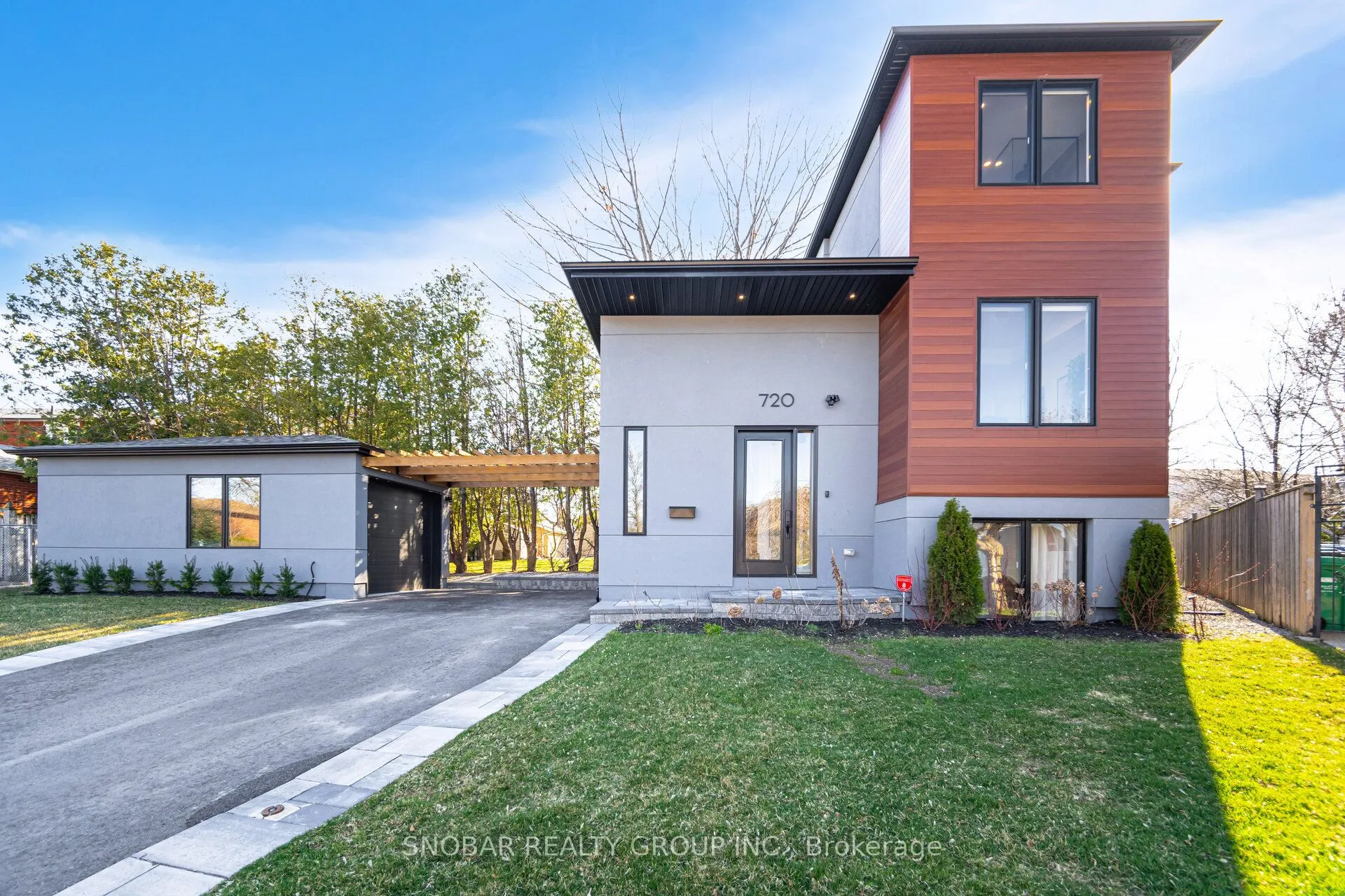 720 Hillman Crescent