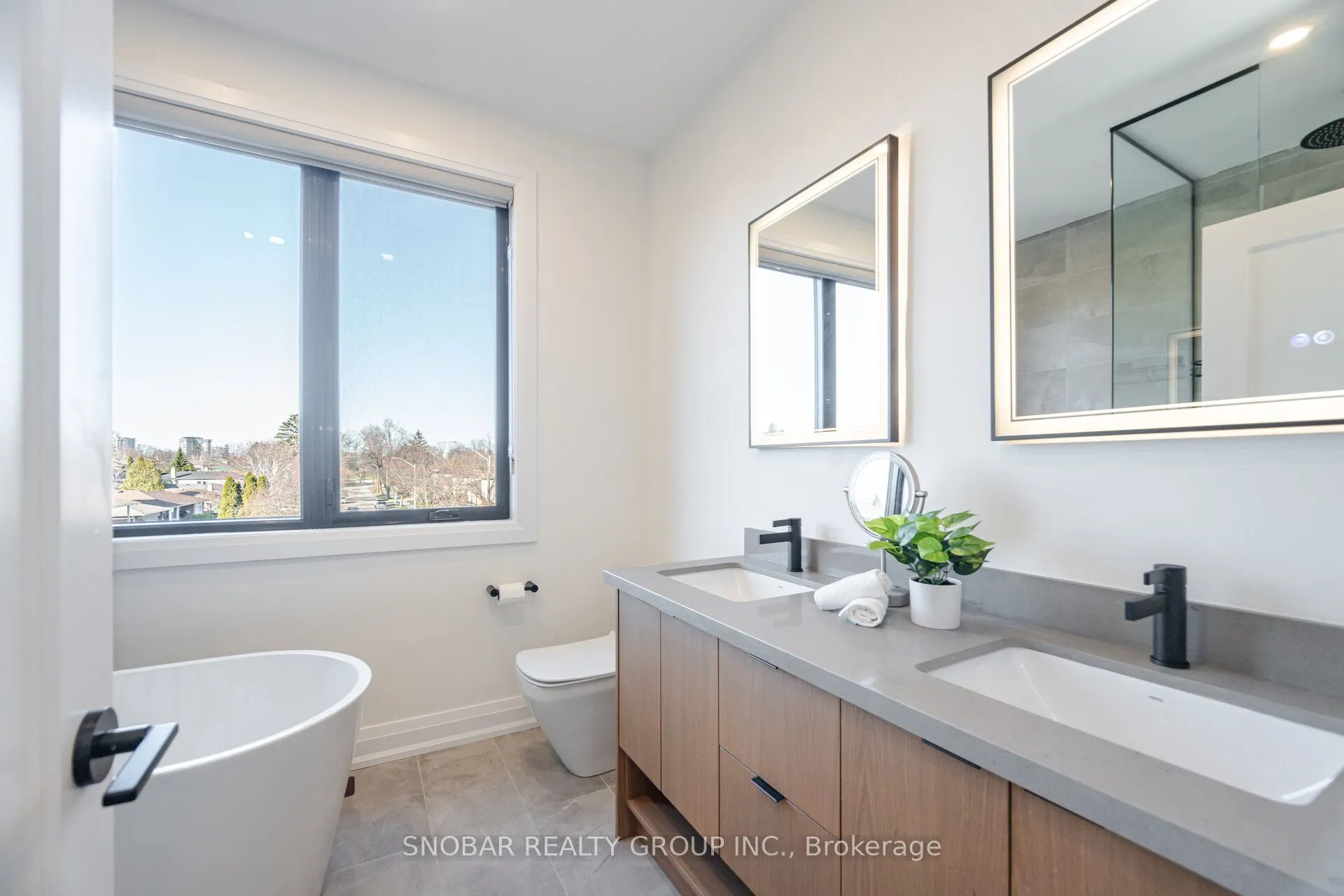 720 Hillman Crescent