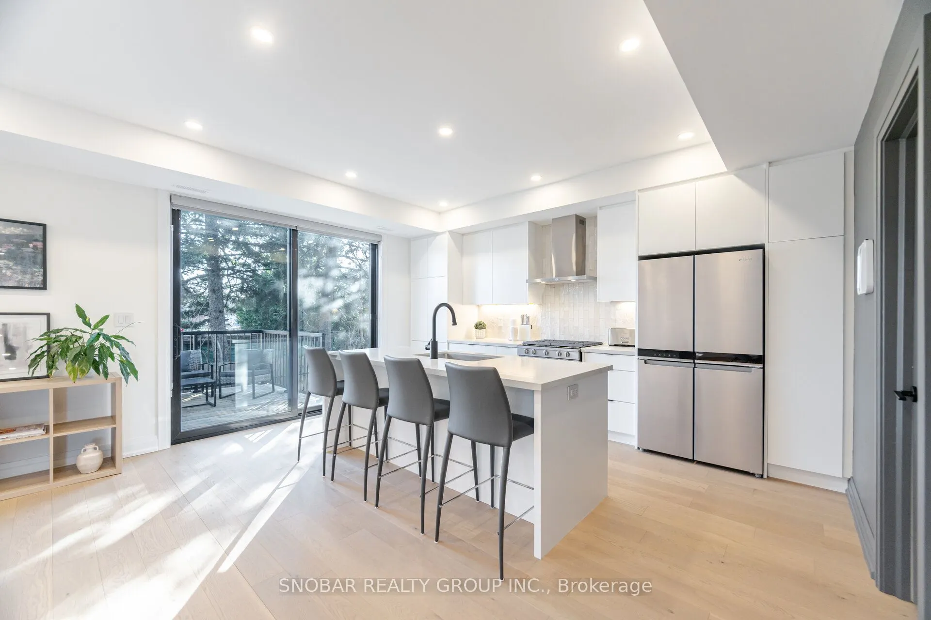 720 Hillman Crescent