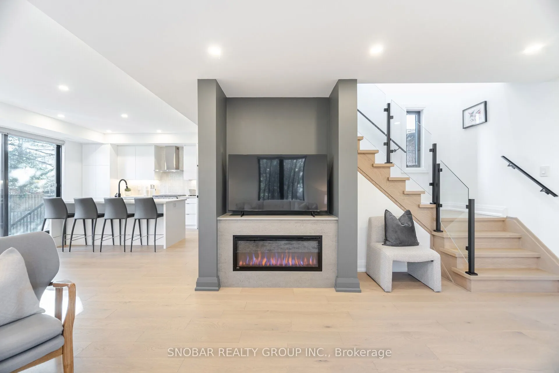 720 Hillman Crescent