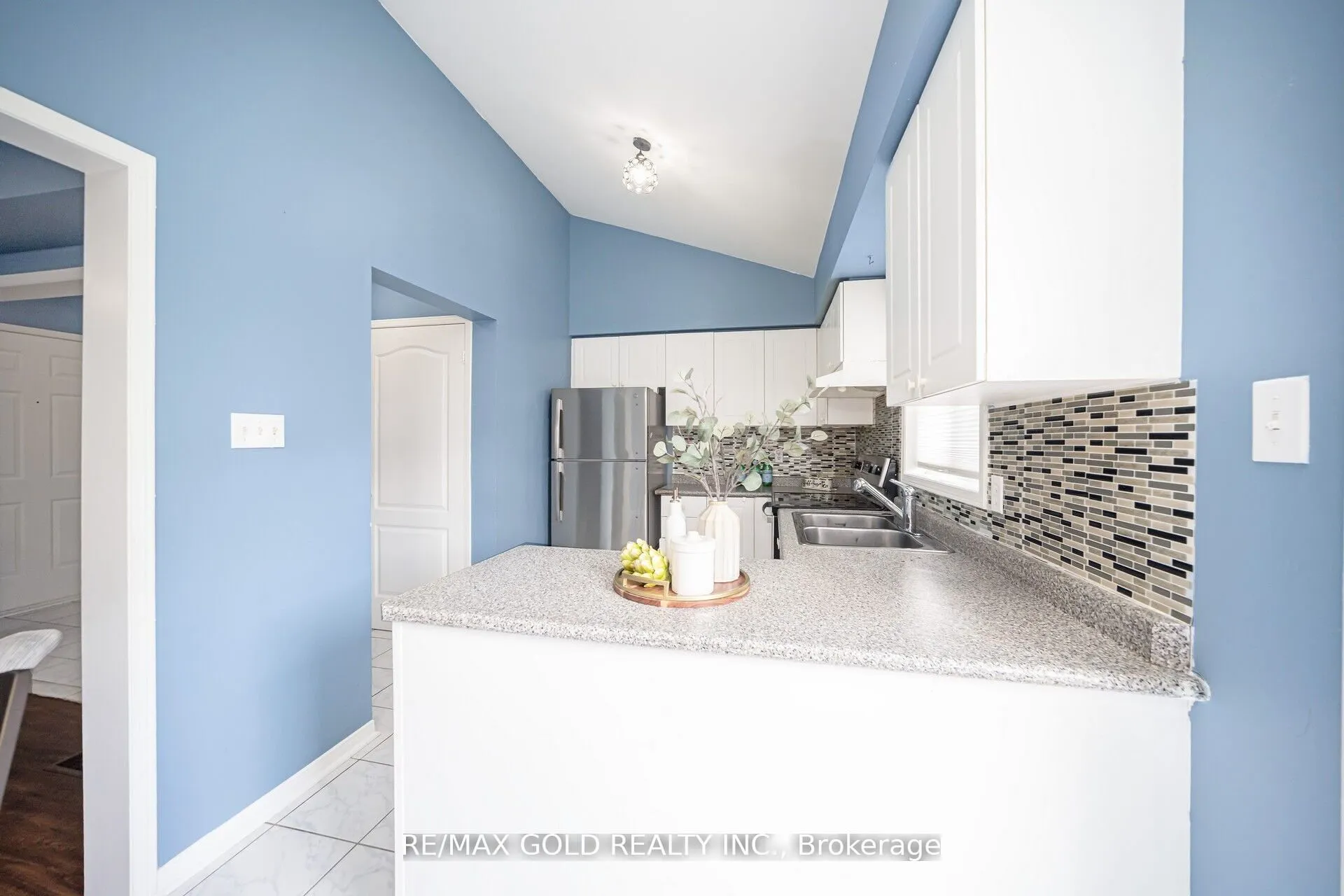 108 Black Forest Drive N