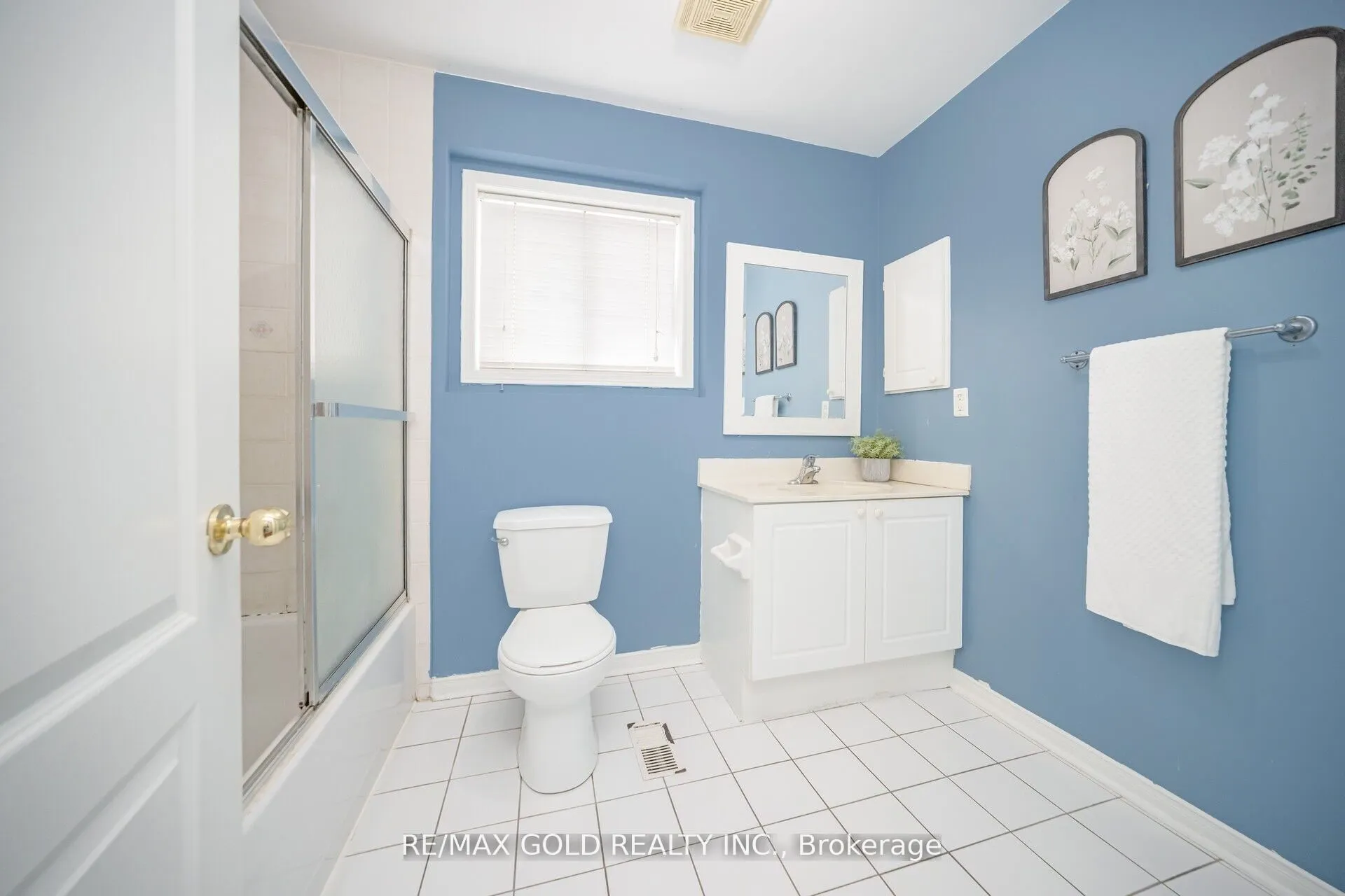 108 Black Forest Drive N