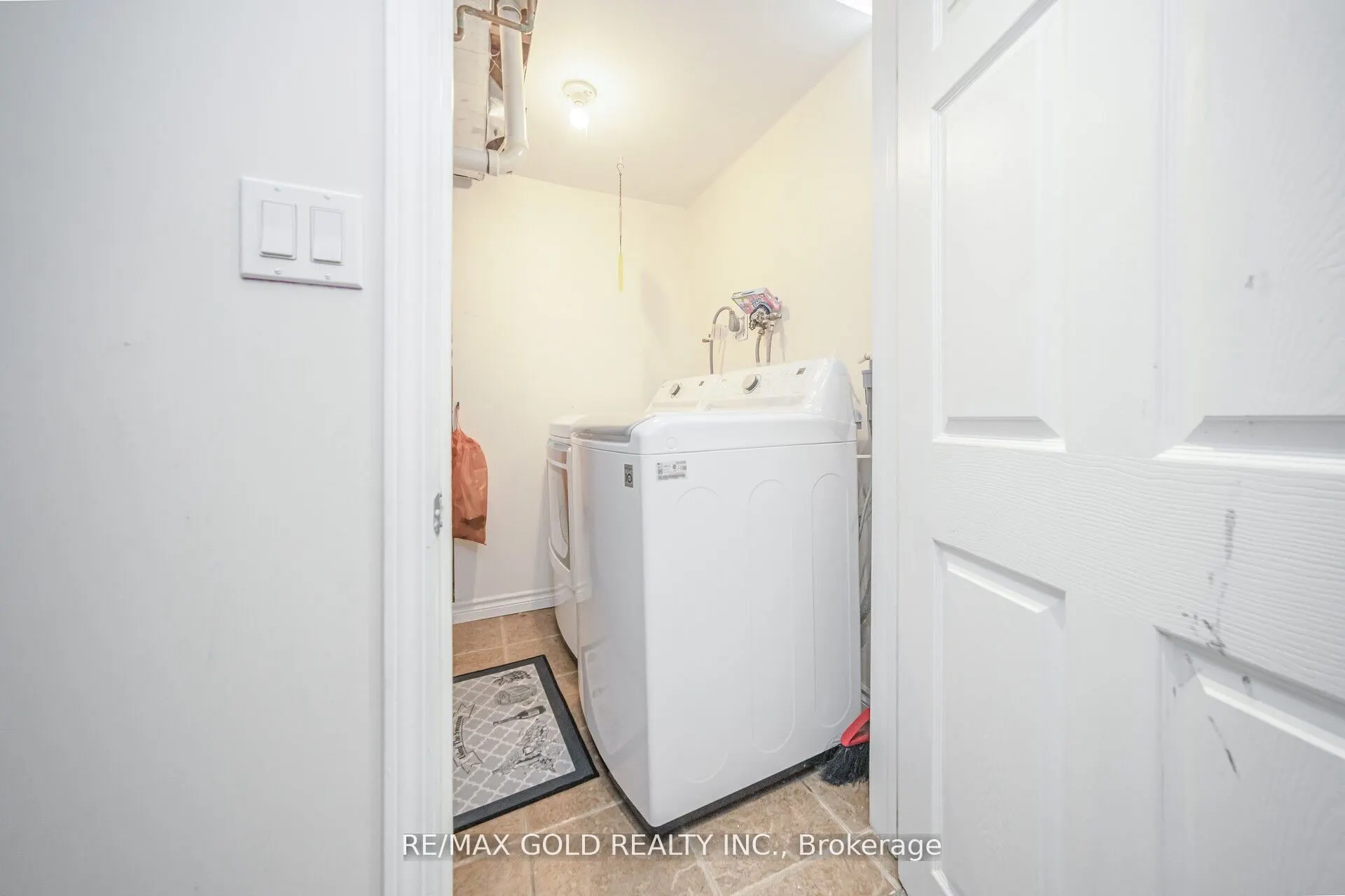 108 Black Forest Drive N