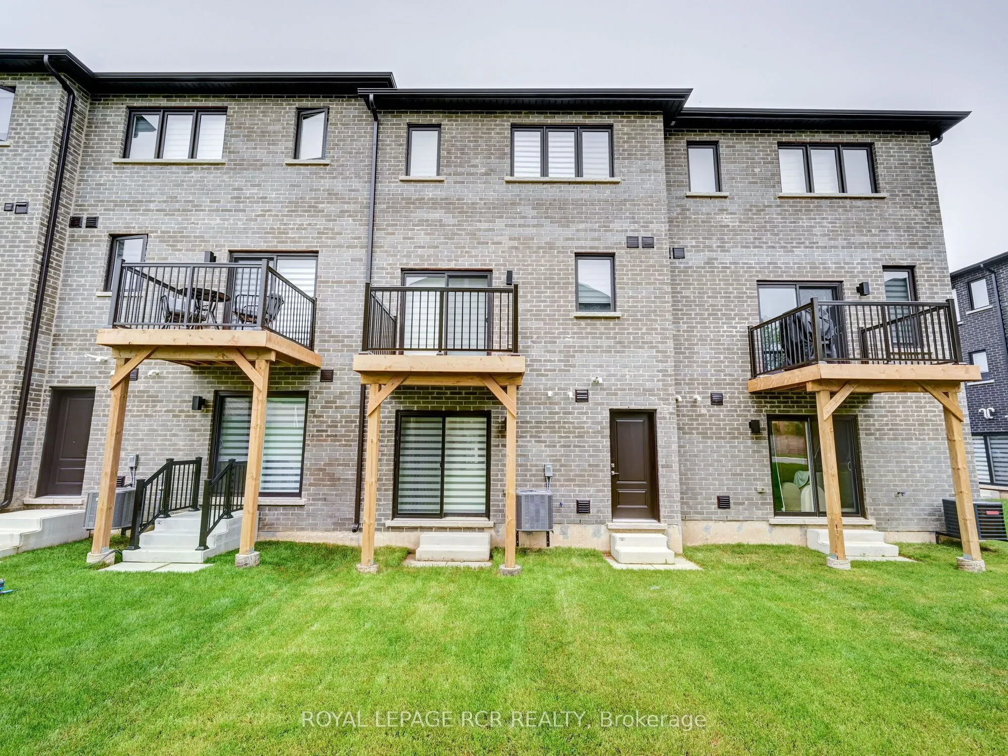 84 Wind Tree Way