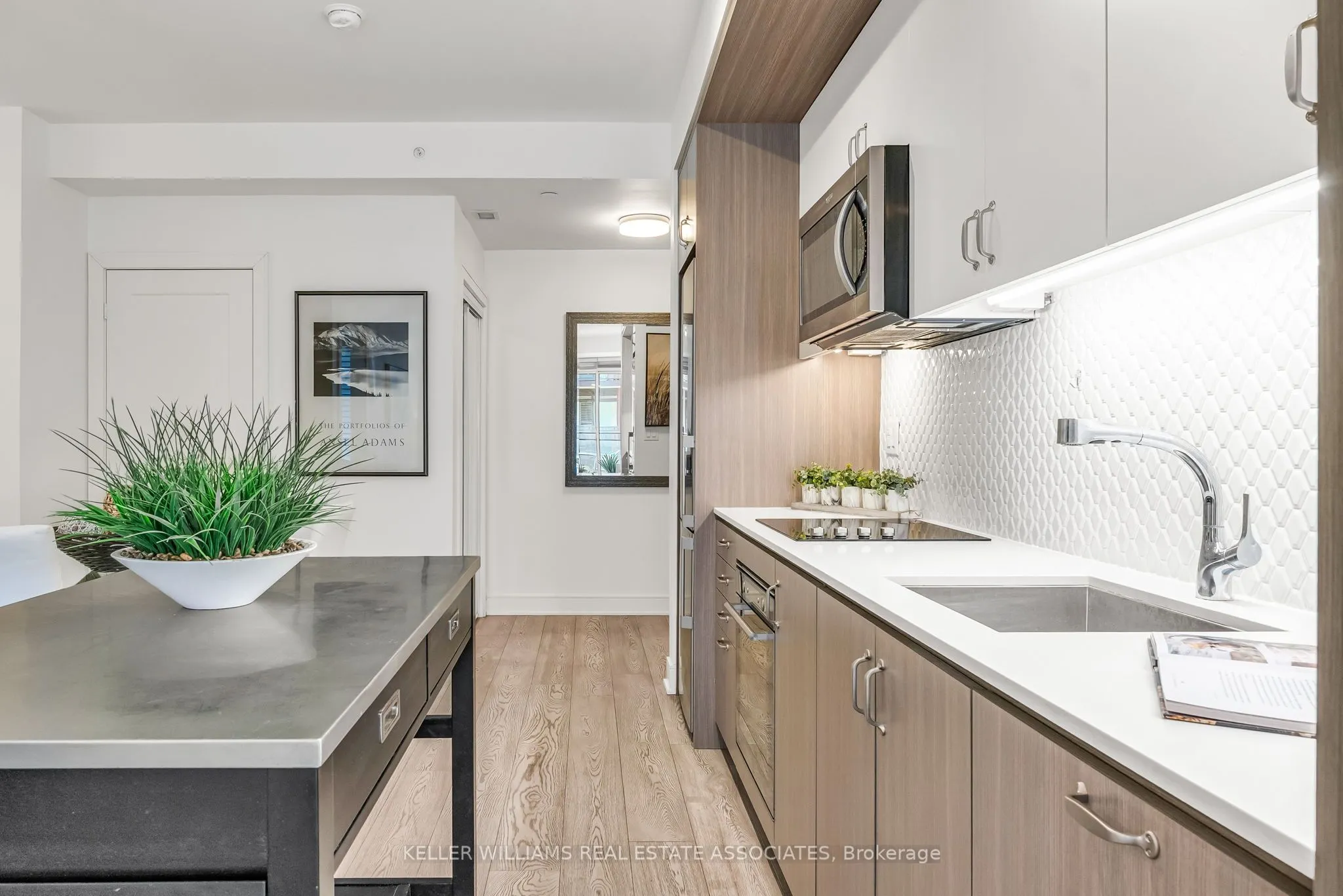 1575 Lakeshore Road W, #231