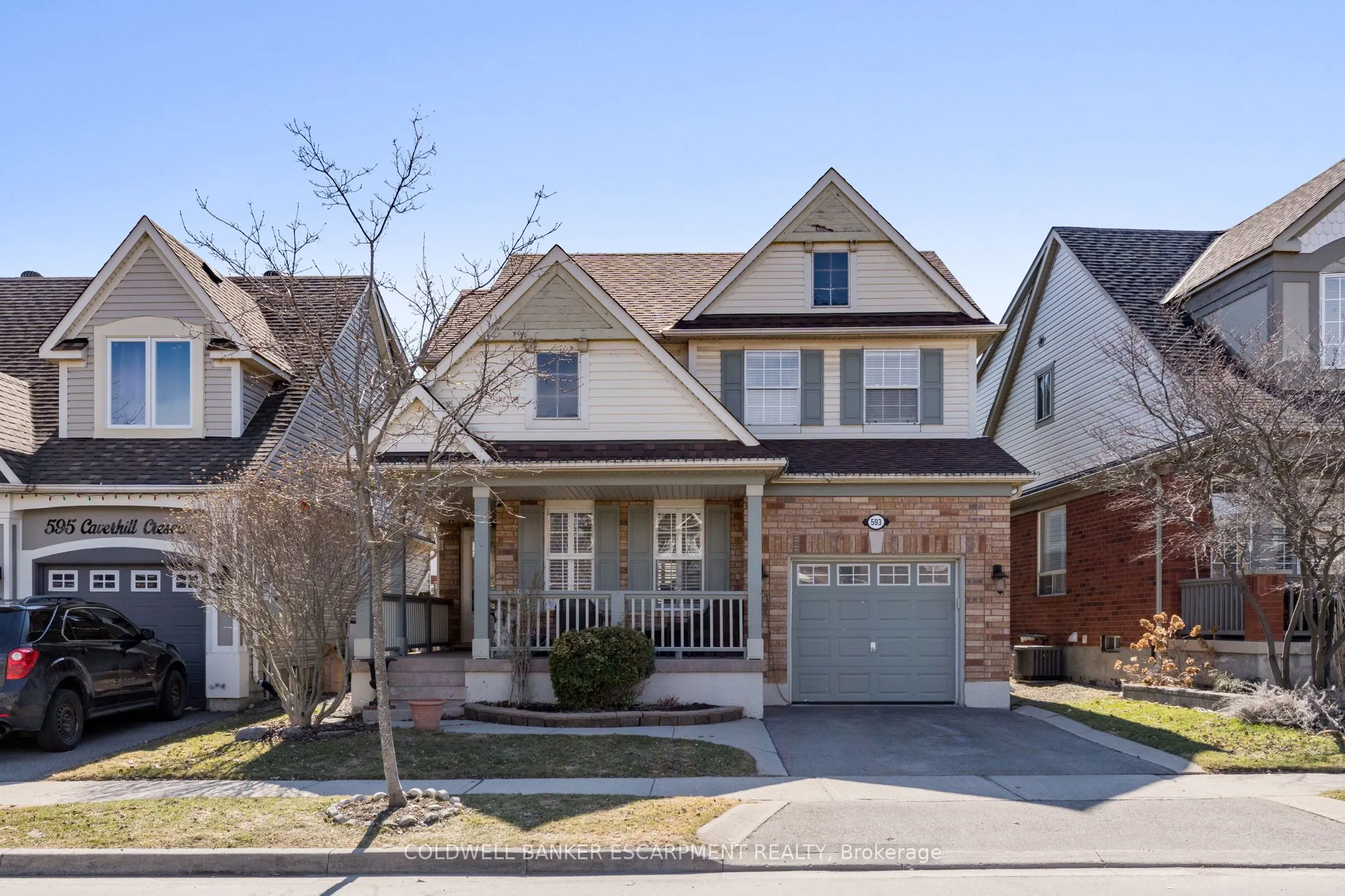 593 Caverhill Crescent
