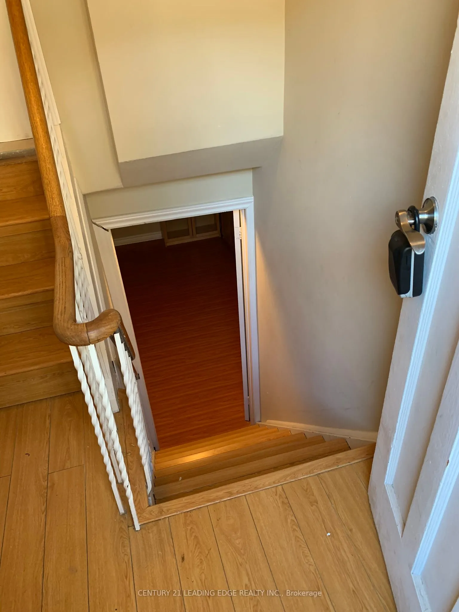 621 - Lower Level Tedwyn Drive
