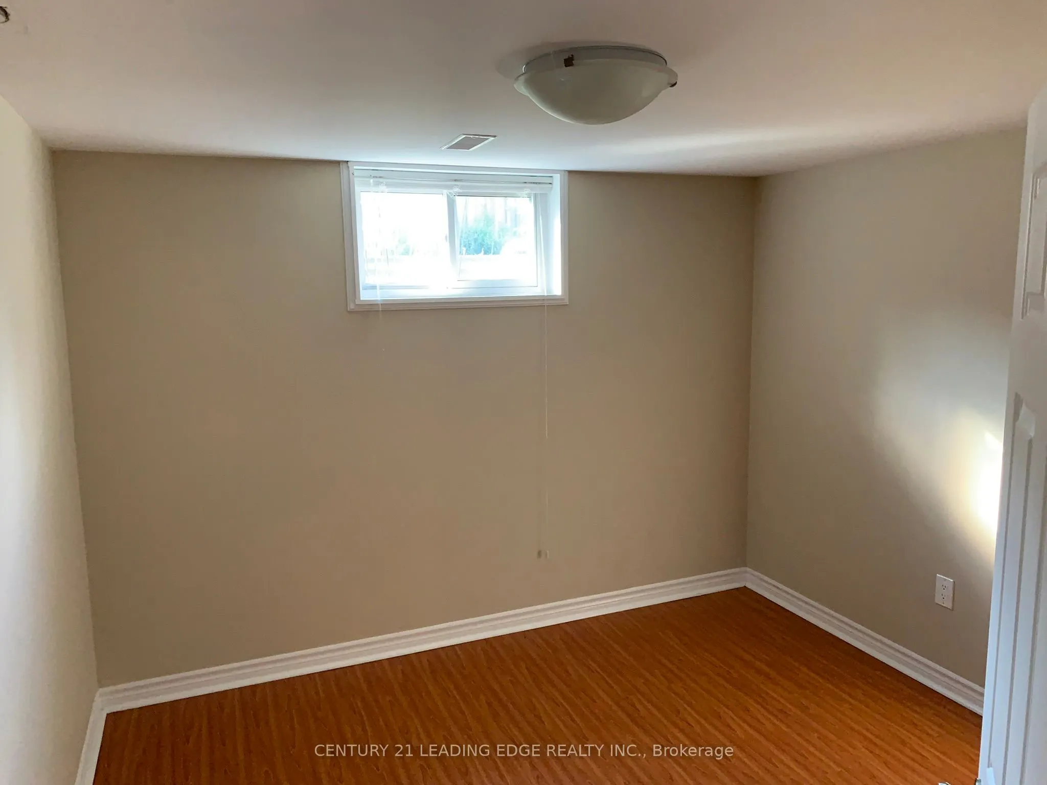621 - Lower Level Tedwyn Drive
