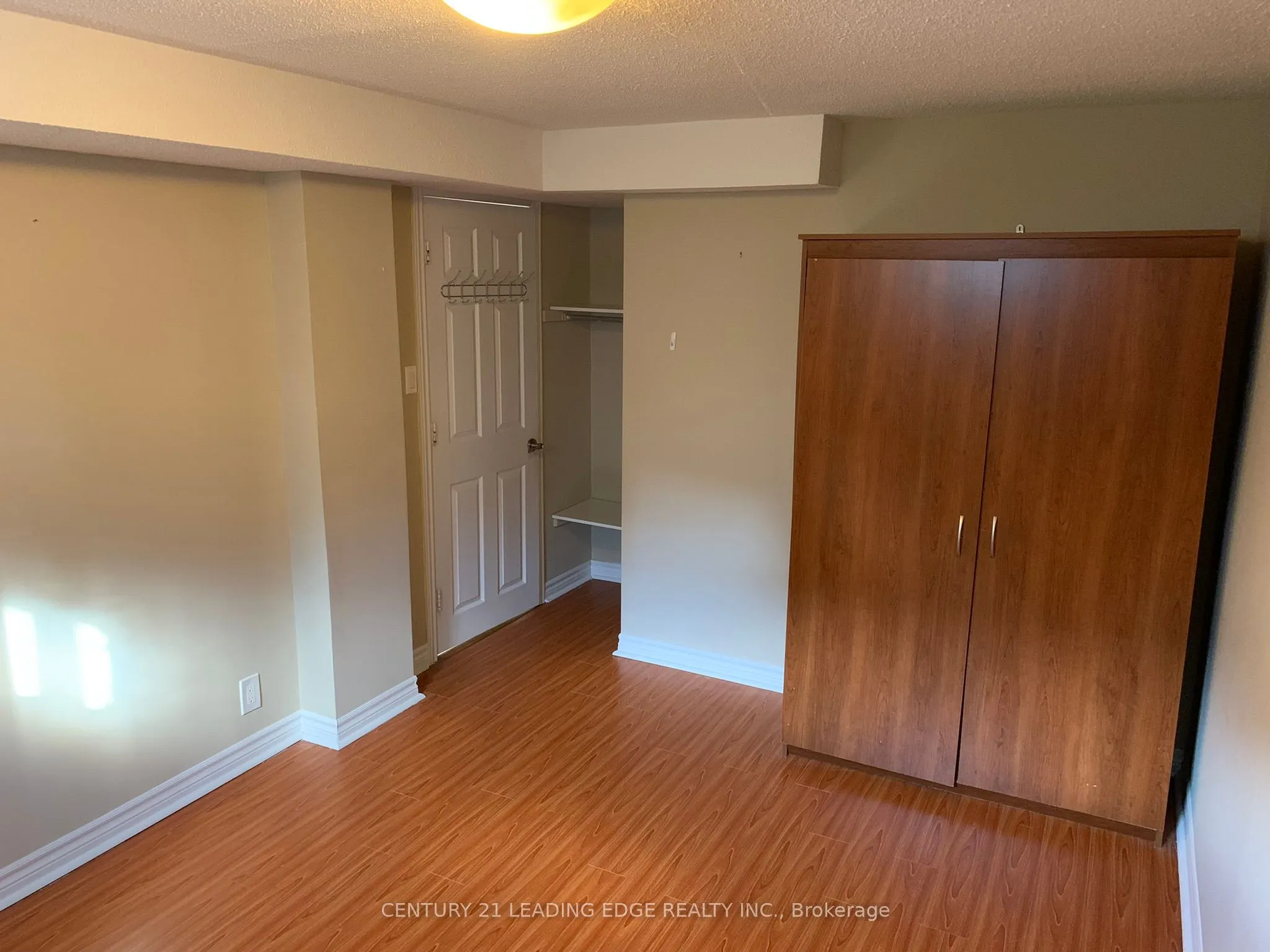 621 - Lower Level Tedwyn Drive