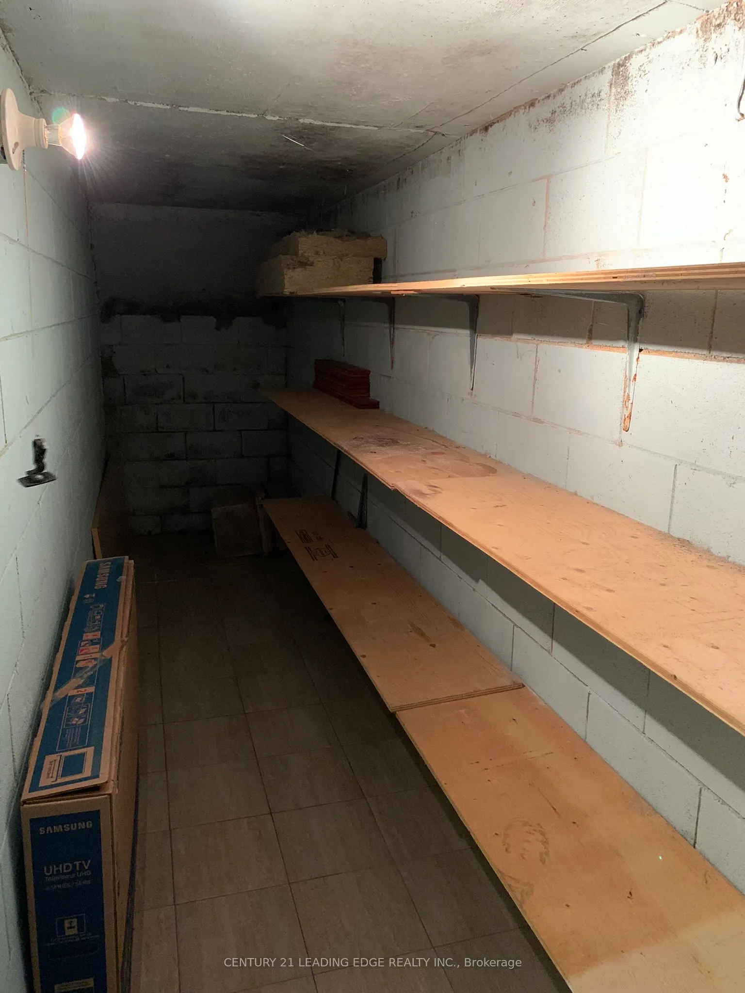 621 - Lower Level Tedwyn Drive