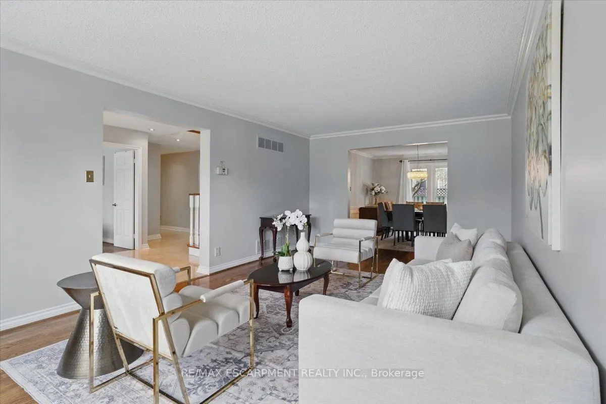 2149 Kawartha Crescent