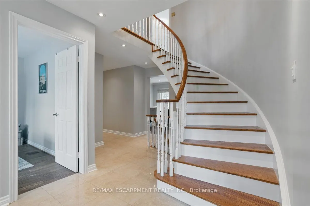 2149 Kawartha Crescent