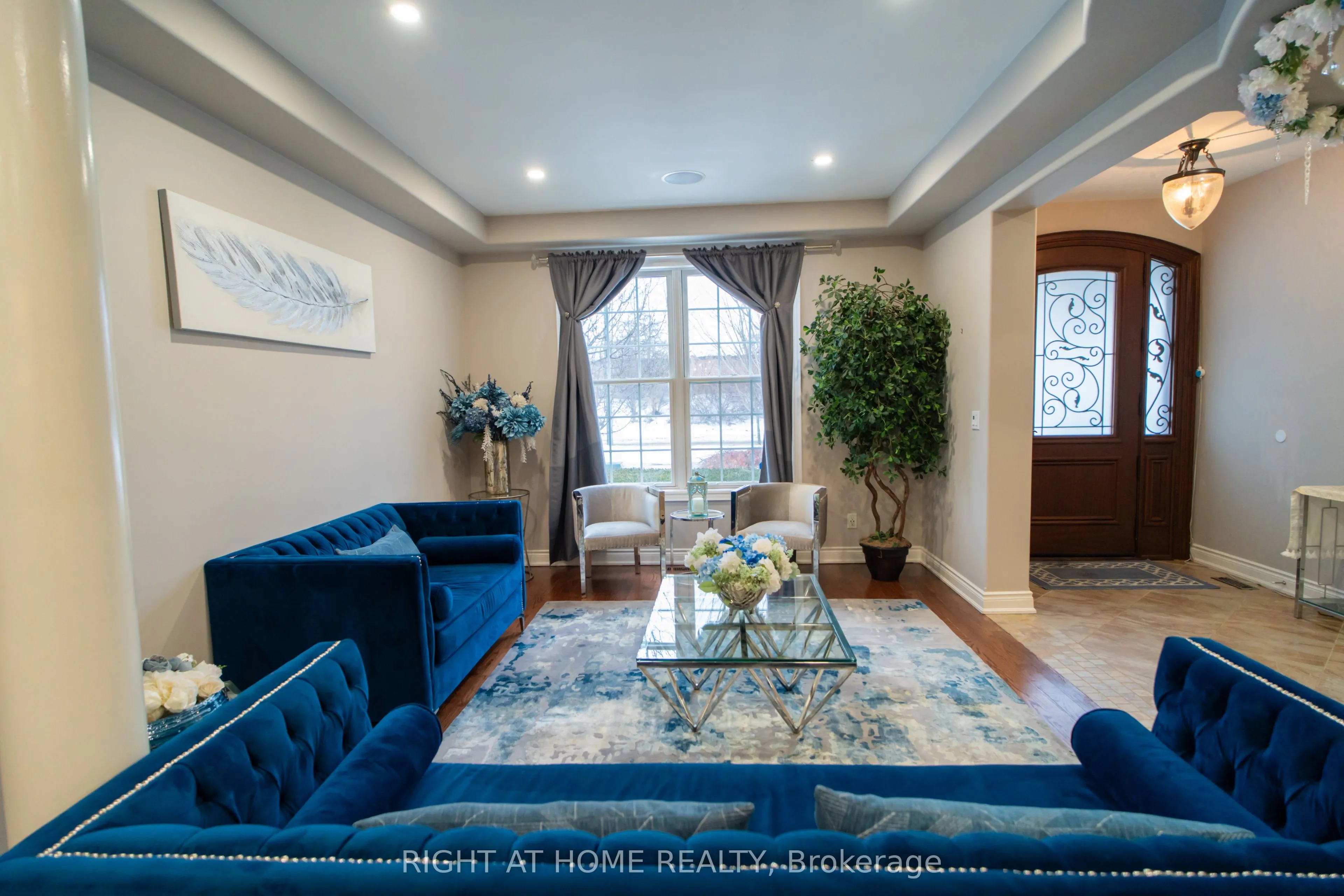 593 Renshaw Court