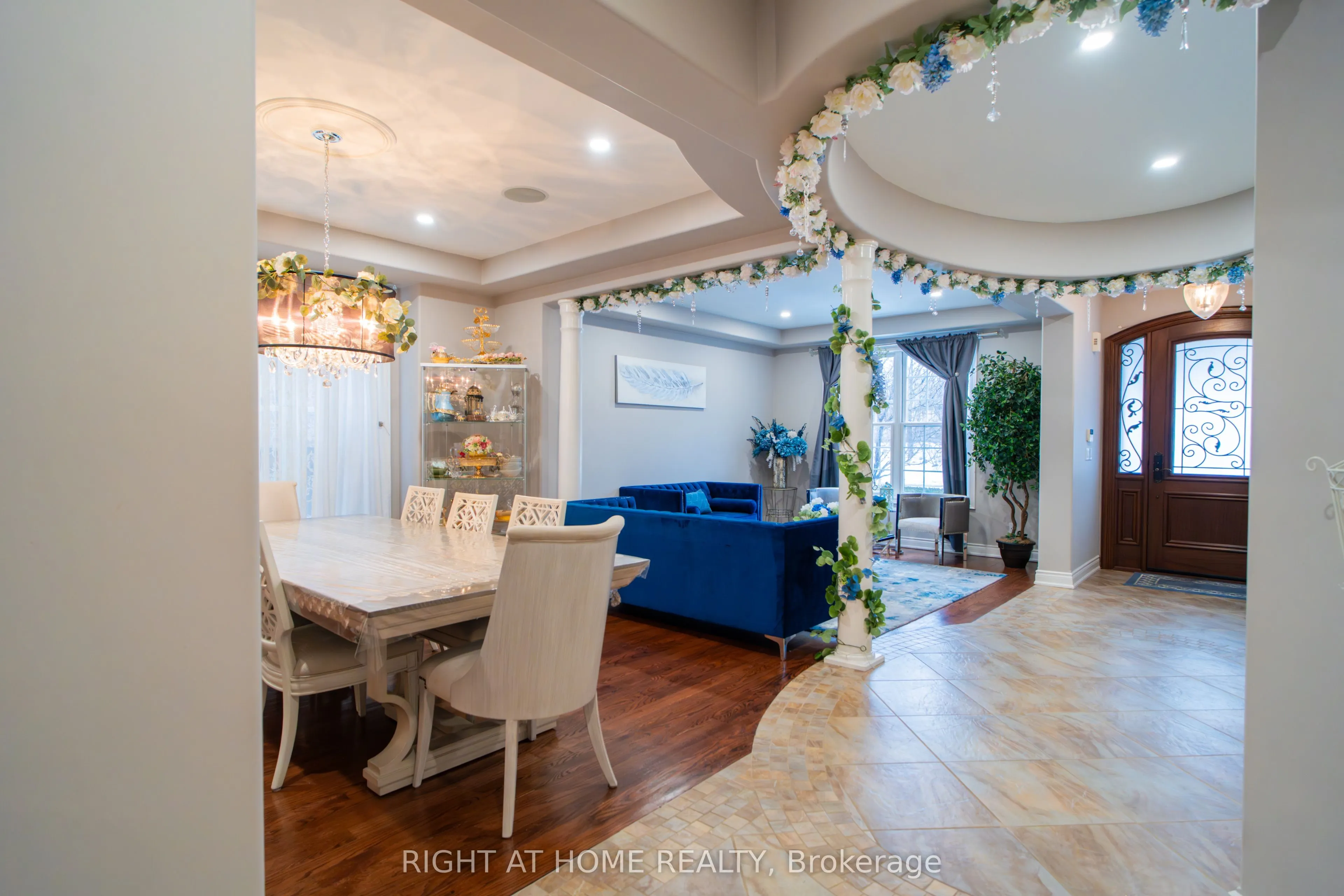 593 Renshaw Court