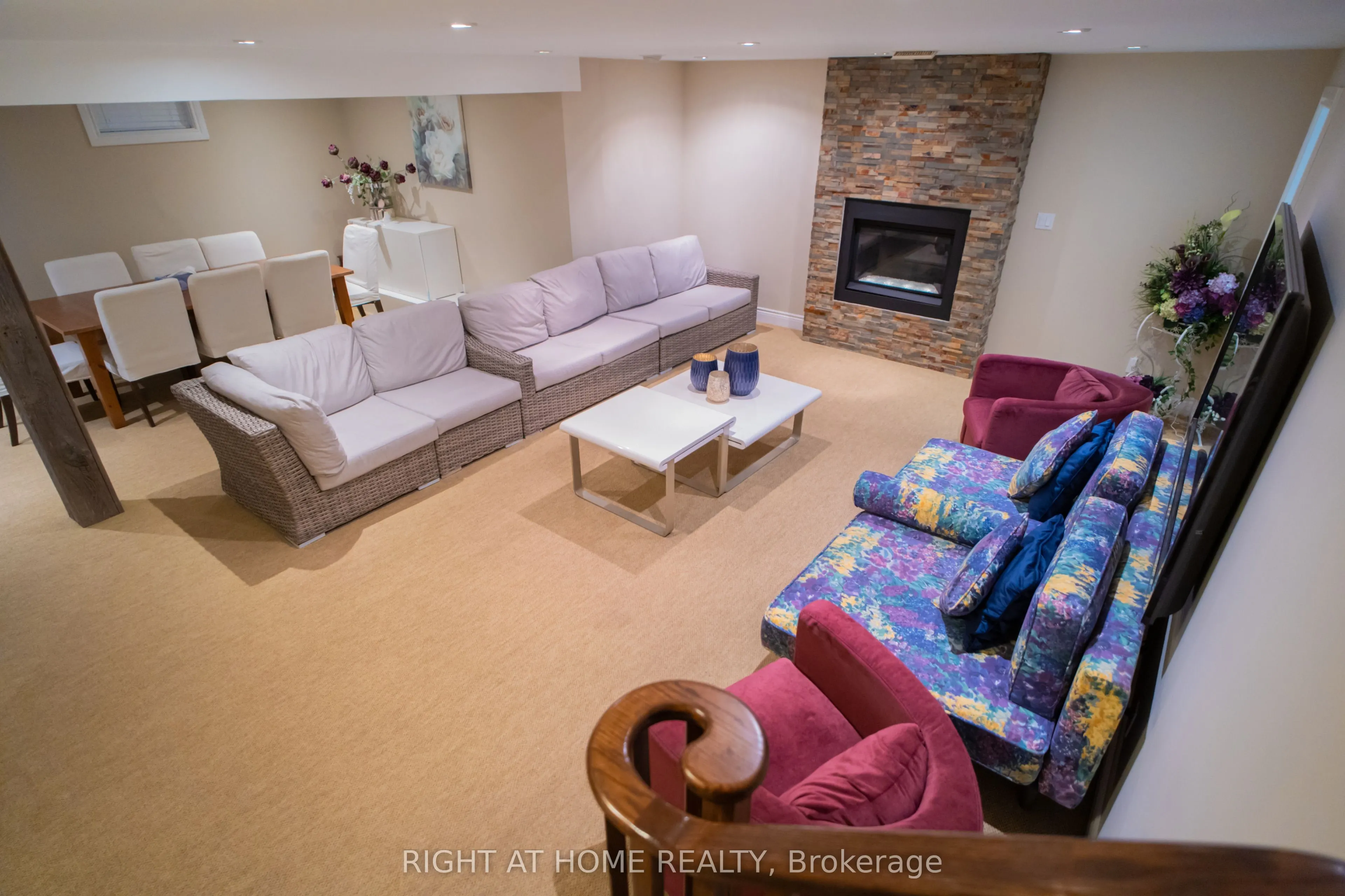 593 Renshaw Court